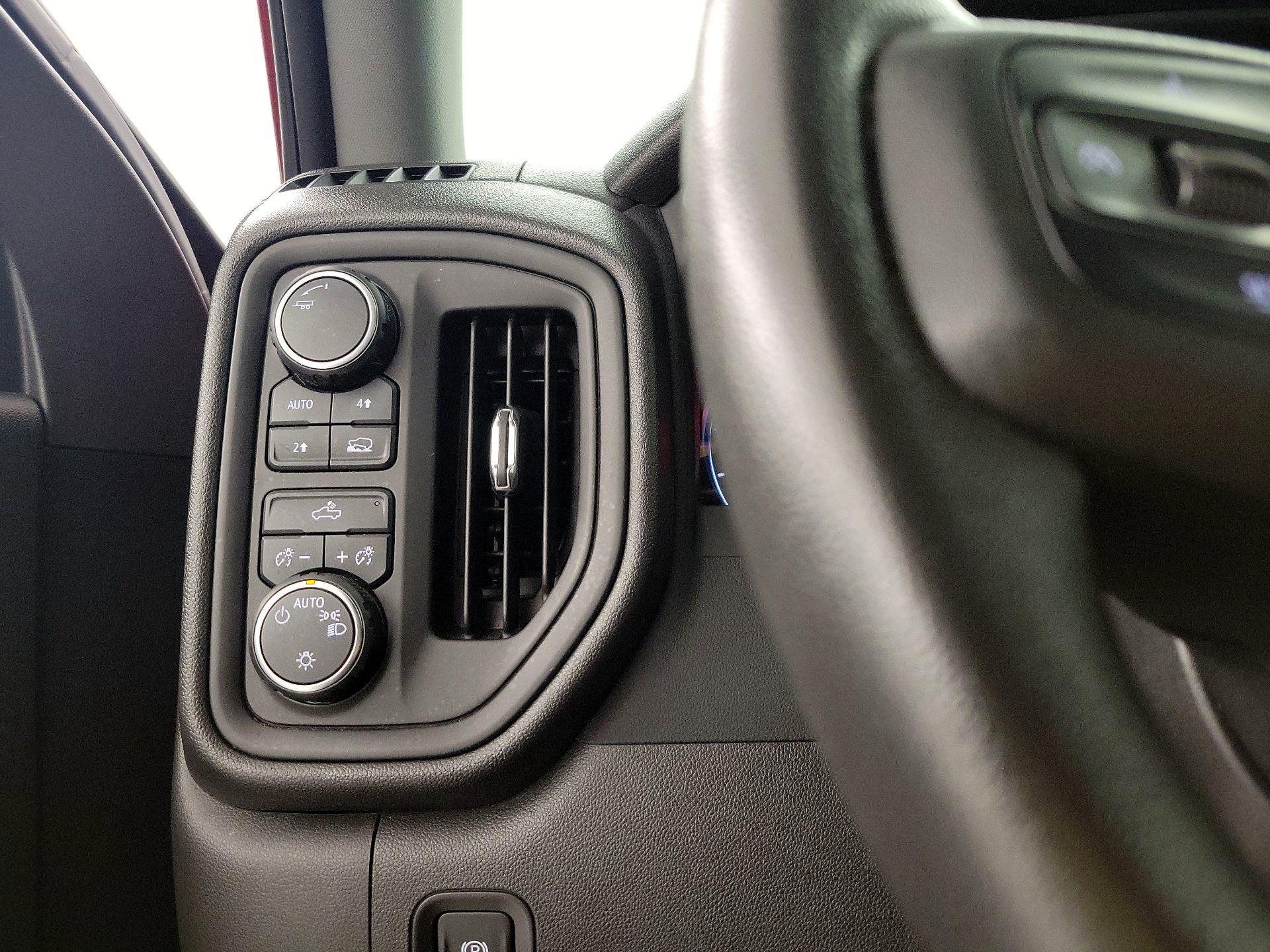 Thumbnail: 2022 Chevrolet Silverado 1500 - 13