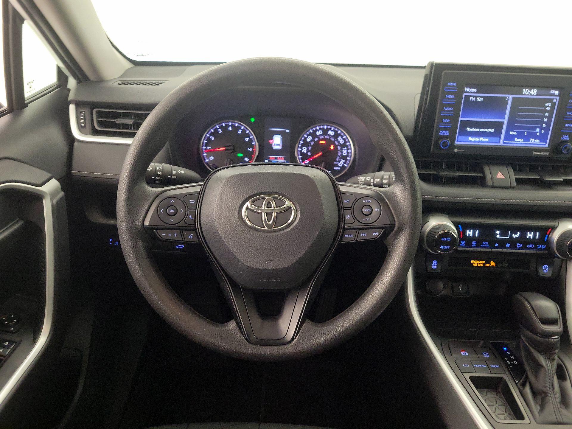 Thumbnail: 2021 Toyota RAV4 - 10