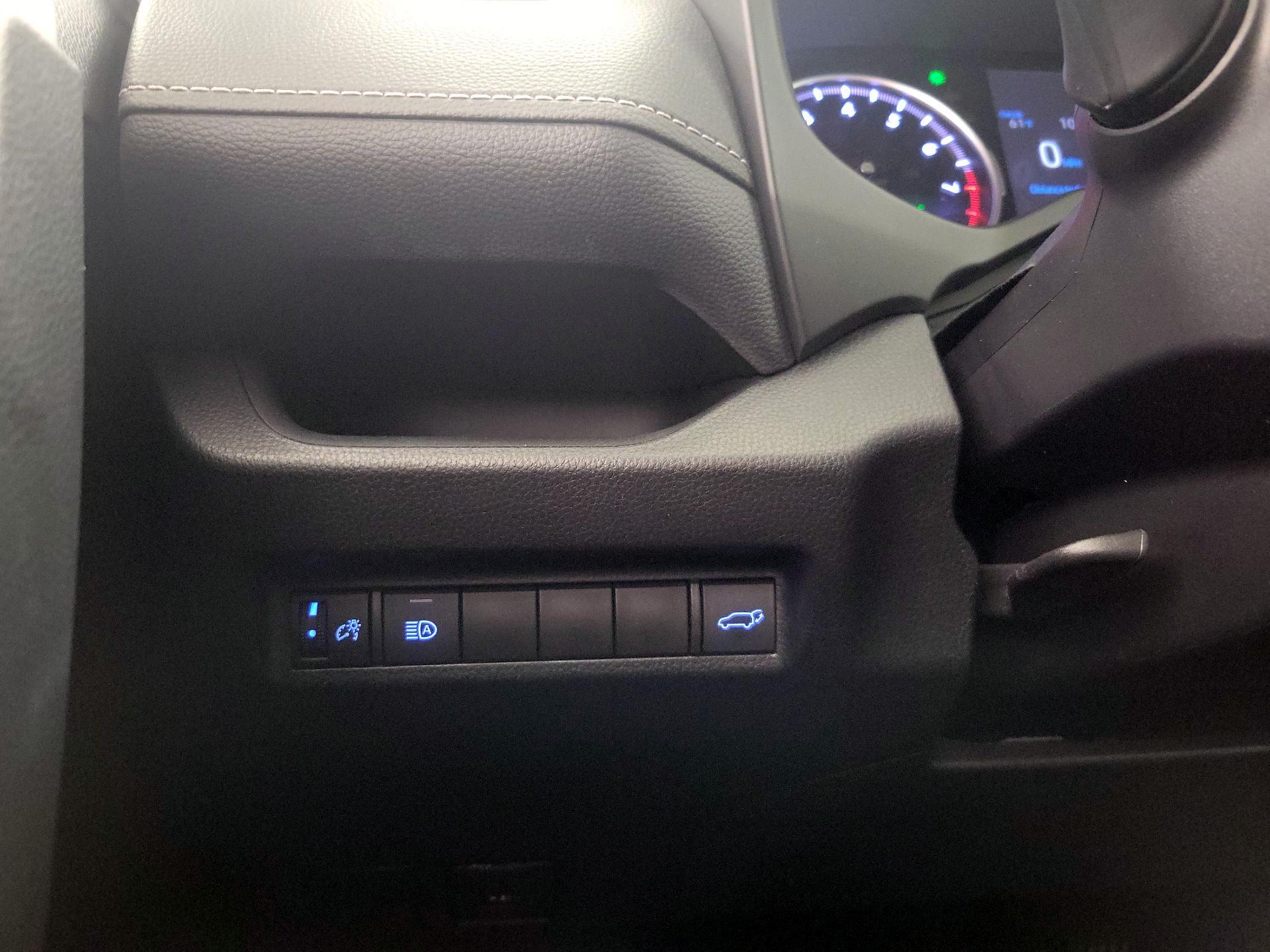 Thumbnail: 2021 Toyota RAV4 - 13