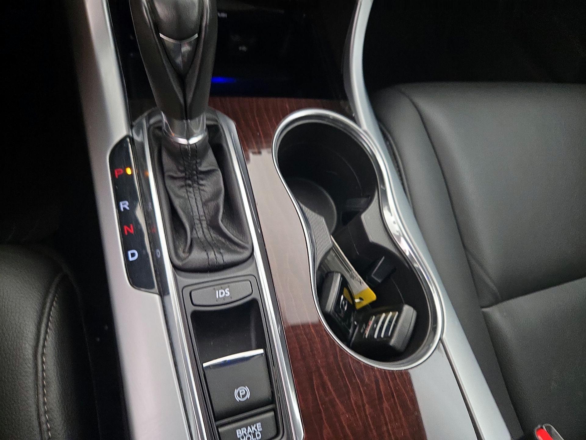 Thumbnail: 2016 Acura TLX - 17