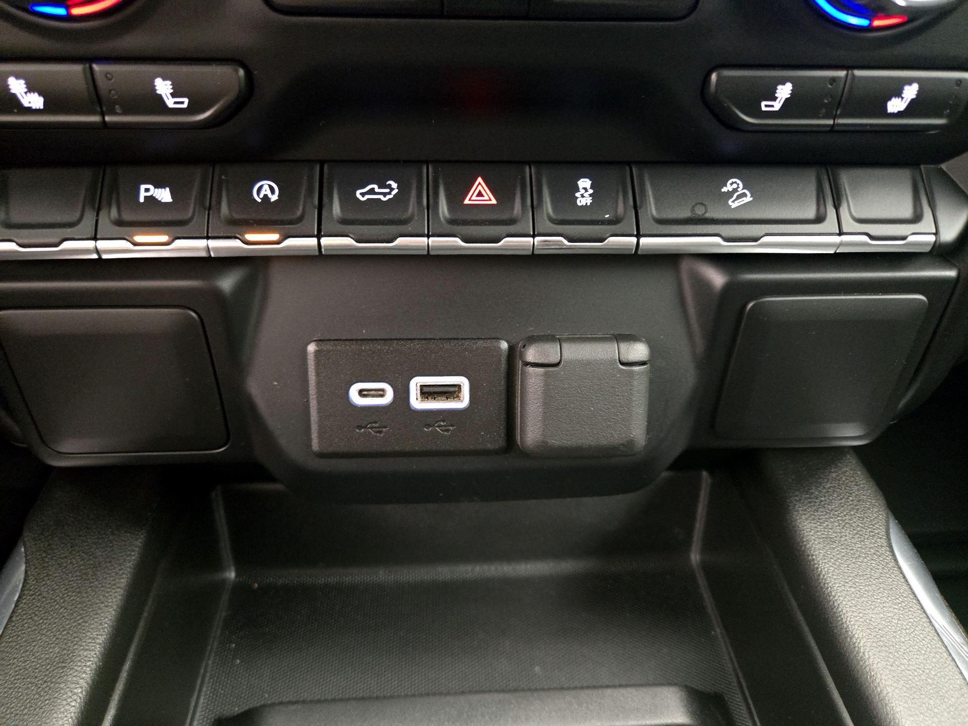 Thumbnail: 2022 Chevrolet Silverado 1500 - 18