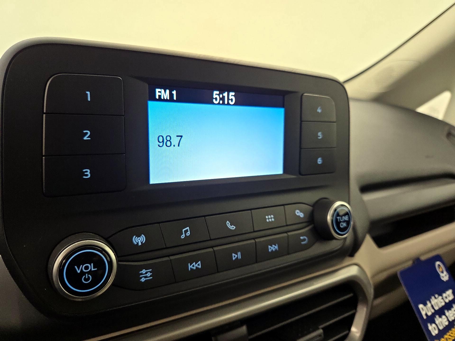 Thumbnail: 2018 Ford EcoSport - 15