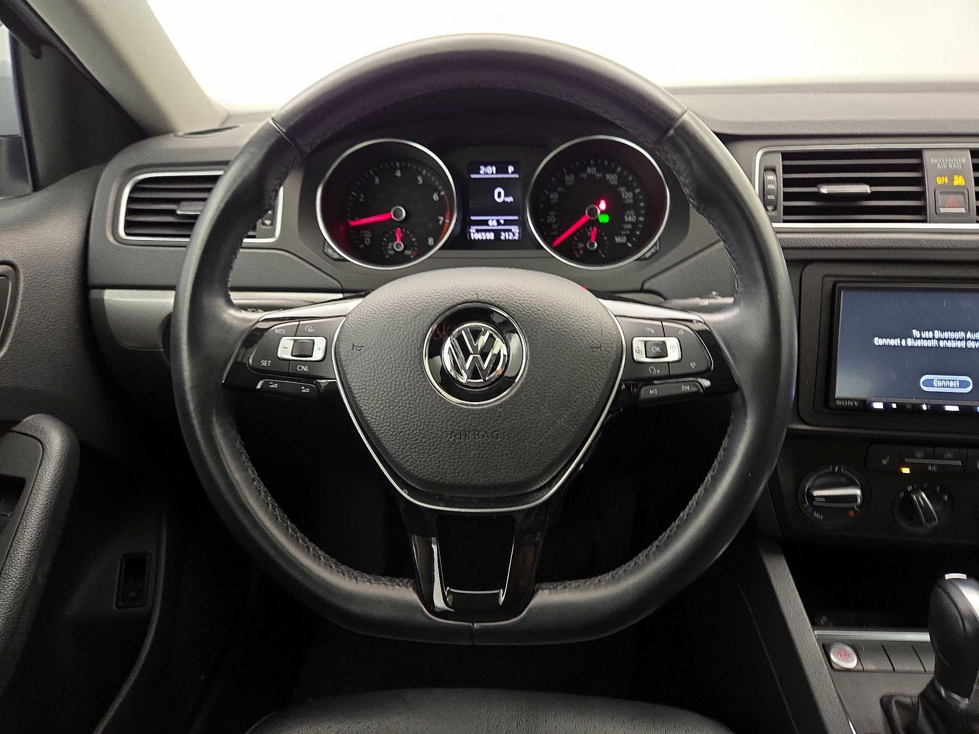 Thumbnail: 2017 Volkswagen Jetta - 10