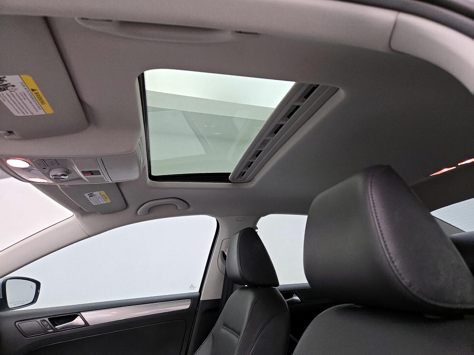 Thumbnail: 2017 Volkswagen Jetta - 19