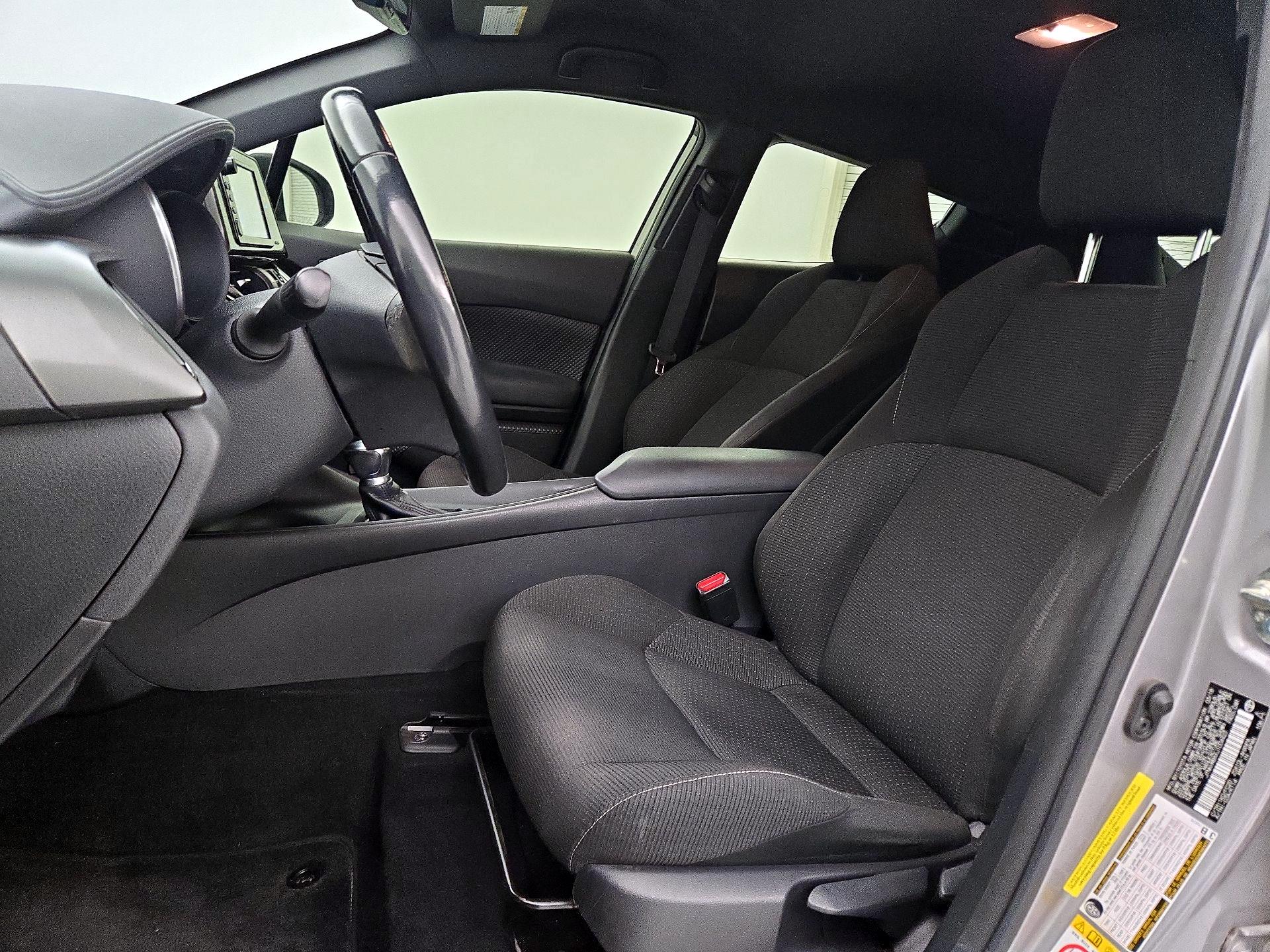 Thumbnail: 2018 Toyota C-HR - 11