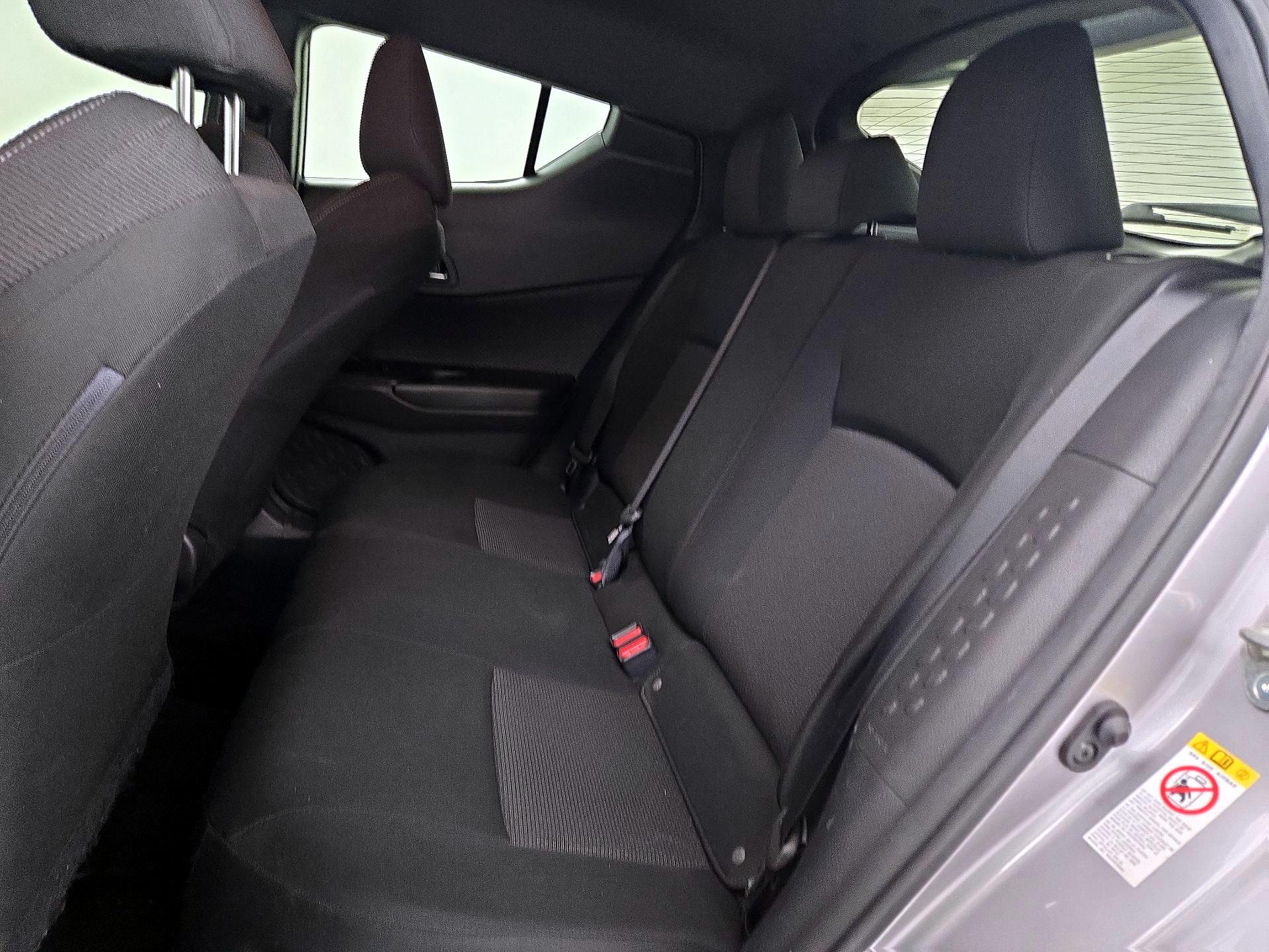 Thumbnail: 2018 Toyota C-HR - 19