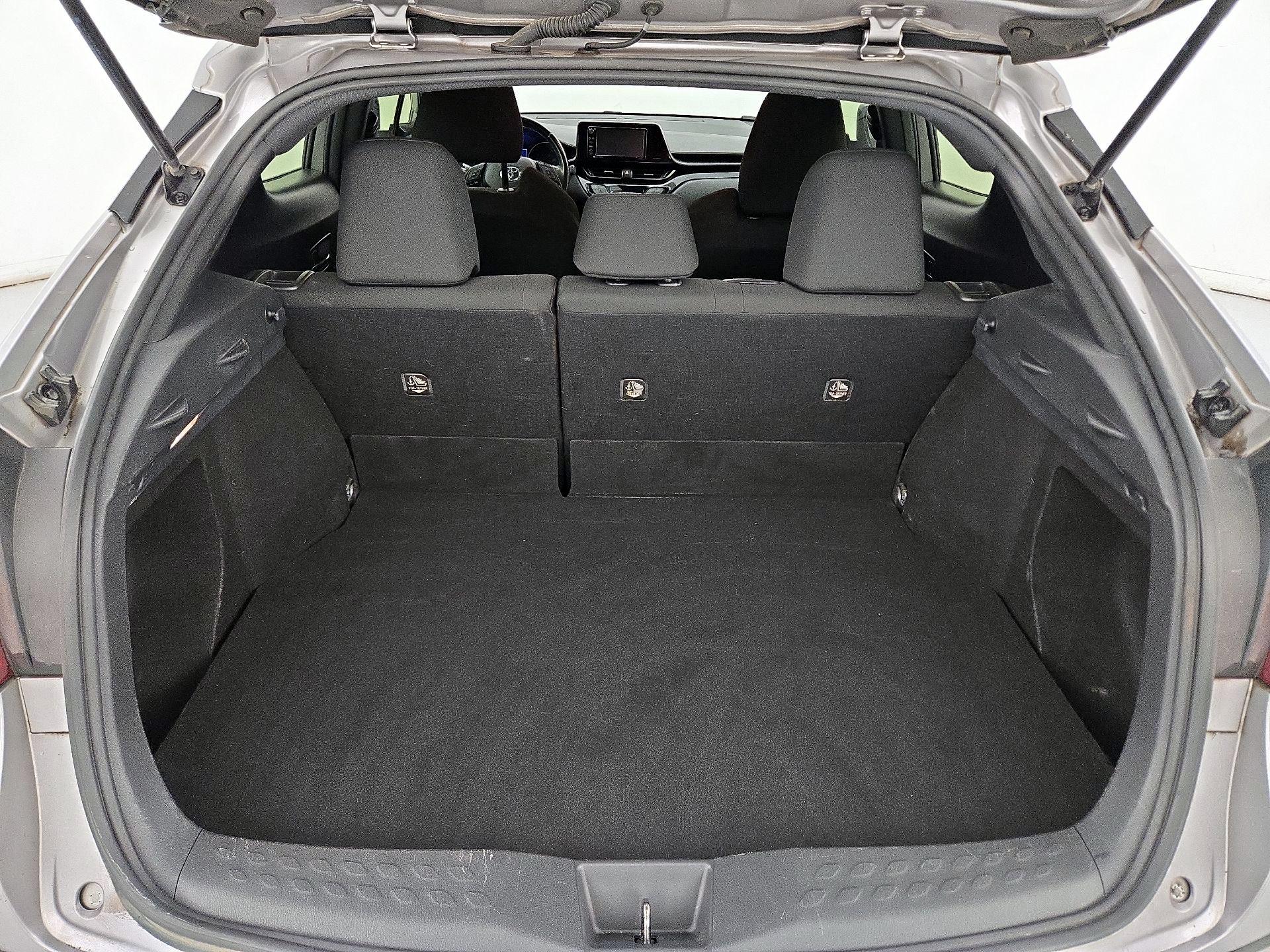 Thumbnail: 2018 Toyota C-HR - 20