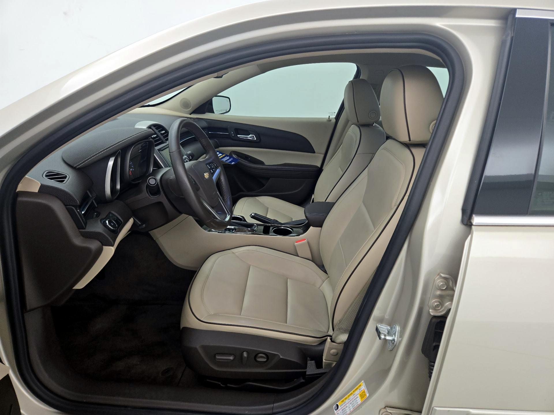 Thumbnail: 2015 Chevrolet Malibu - 11