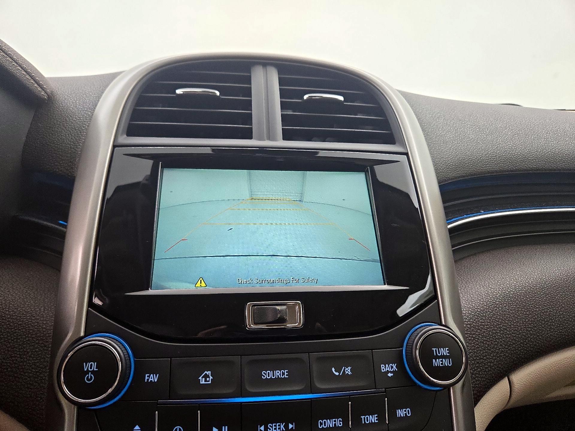 Thumbnail: 2015 Chevrolet Malibu - 15