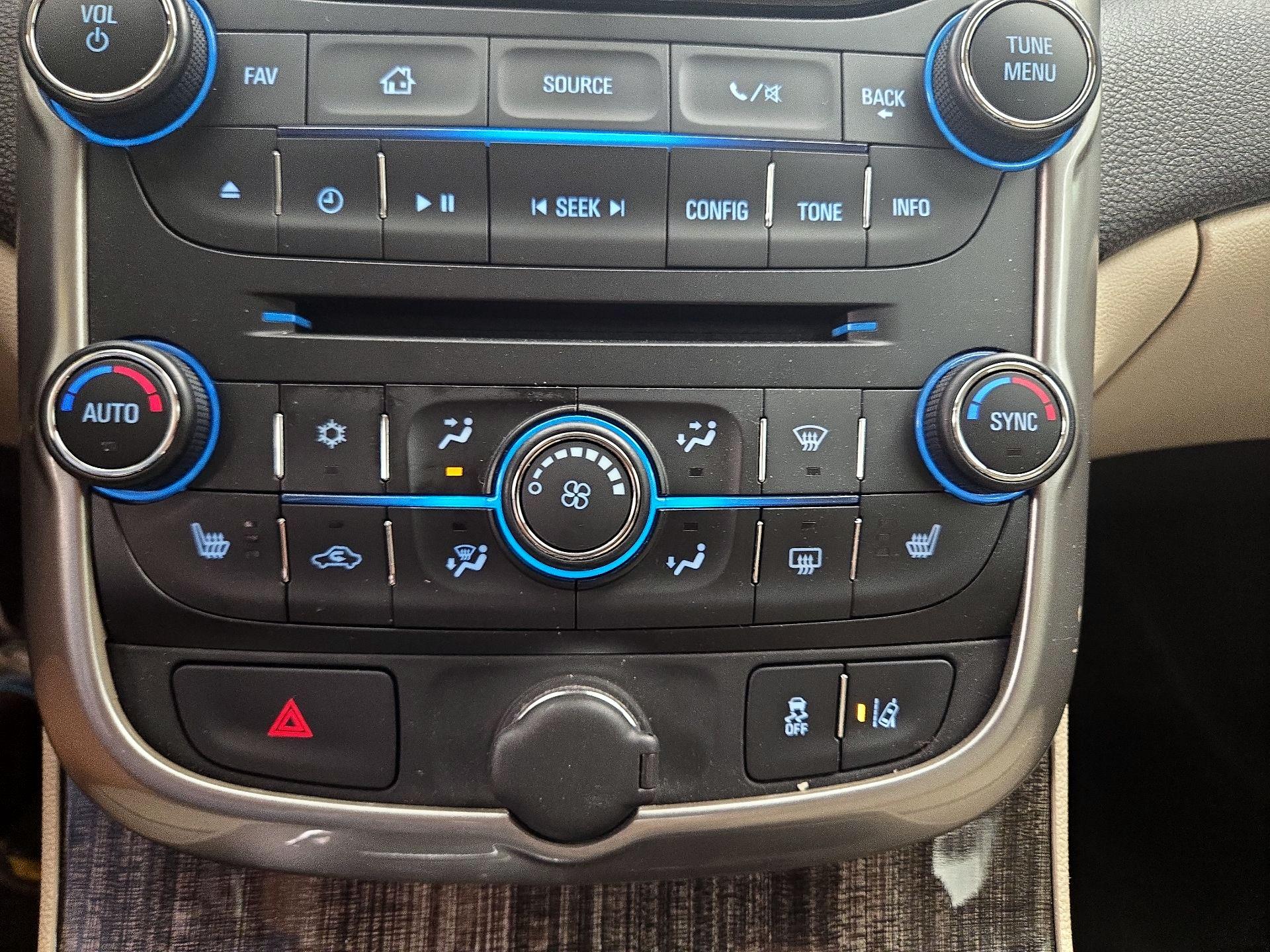 Thumbnail: 2015 Chevrolet Malibu - 17