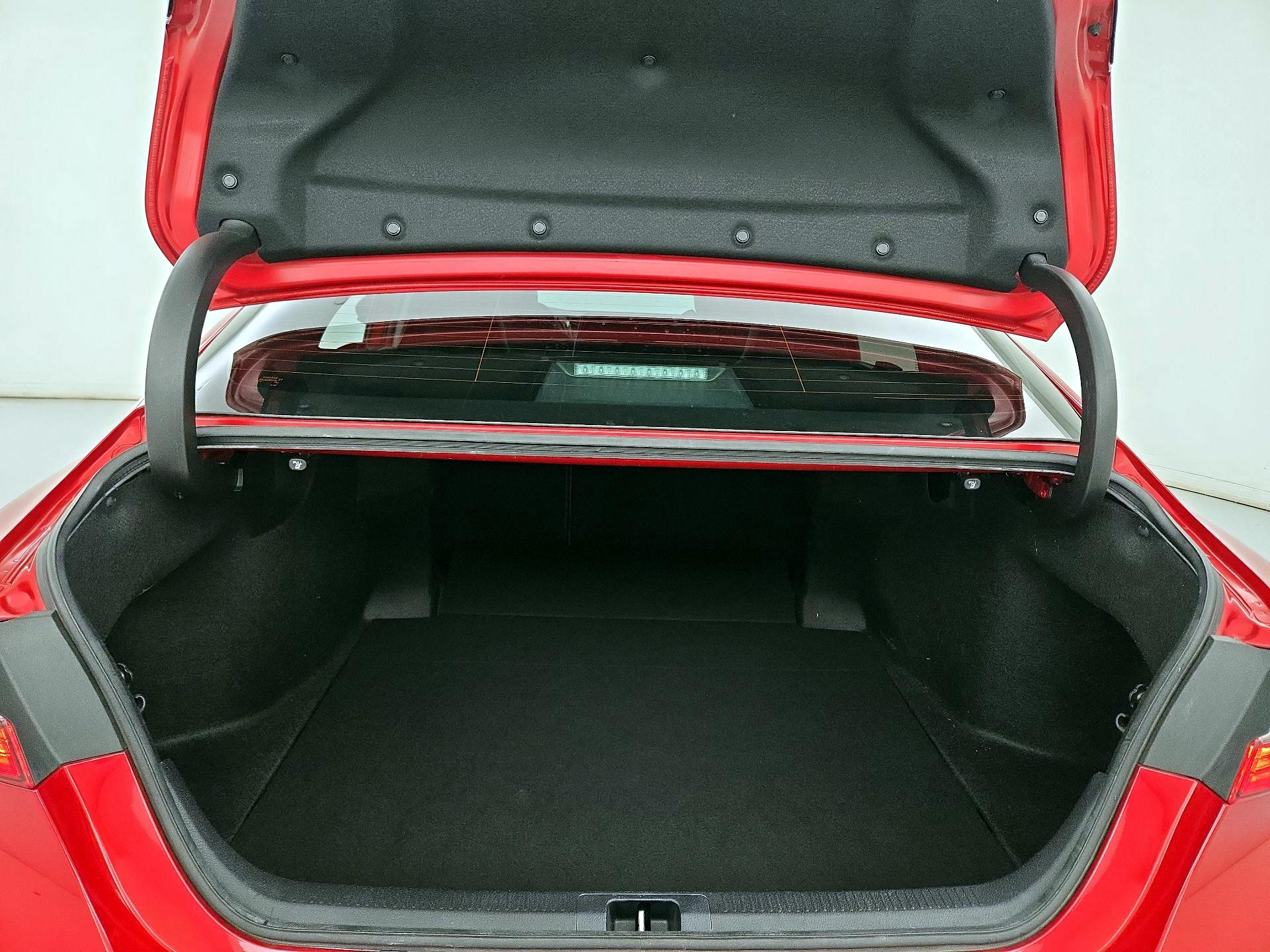 Thumbnail: 2021 Toyota Camry - 20