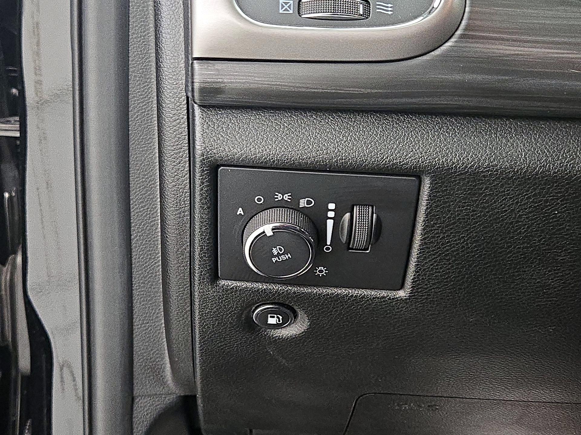 Thumbnail: 2022 Jeep Grand Cherokee - 13