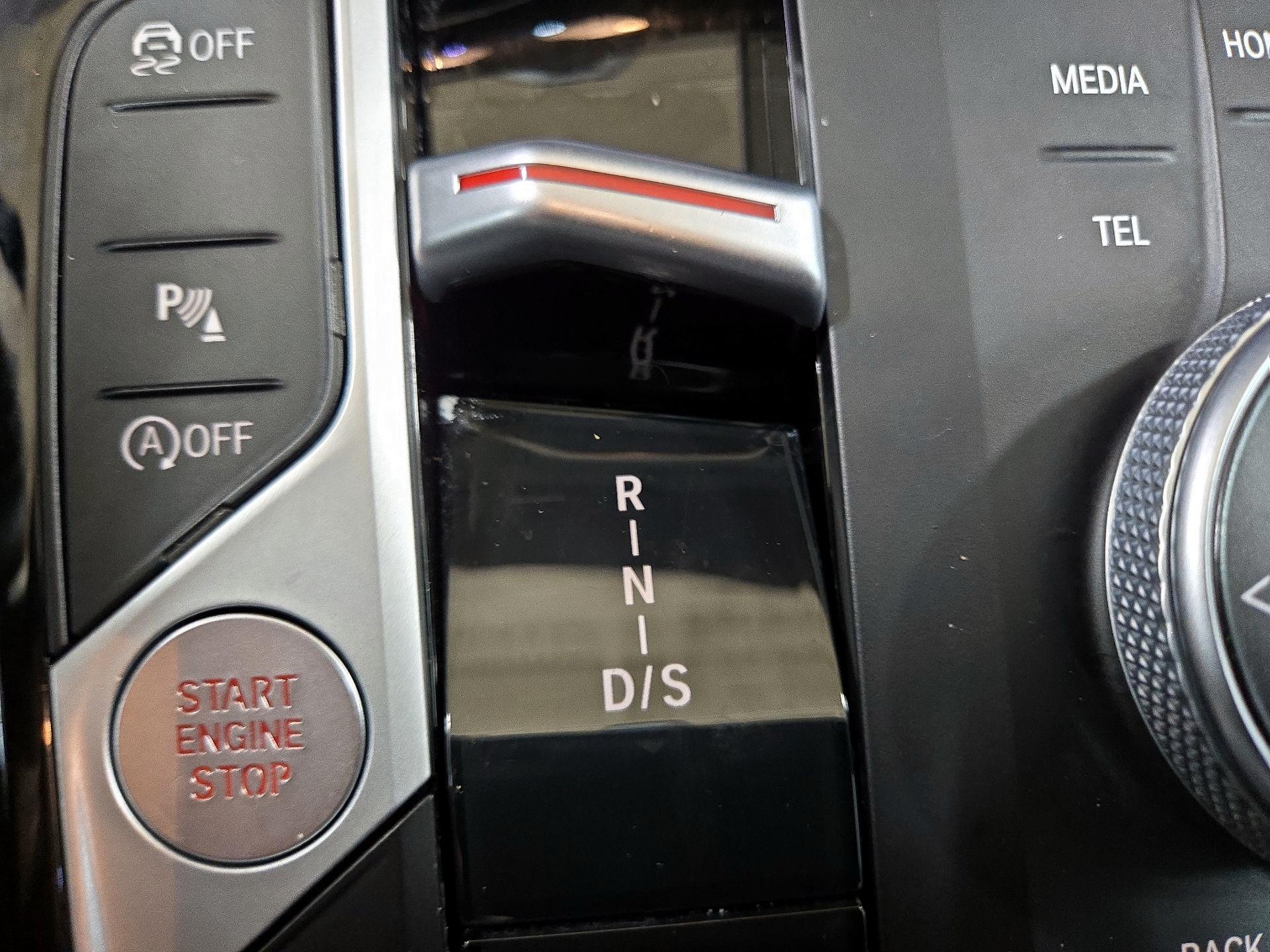 Thumbnail: 2023 BMW 3 Series - 18