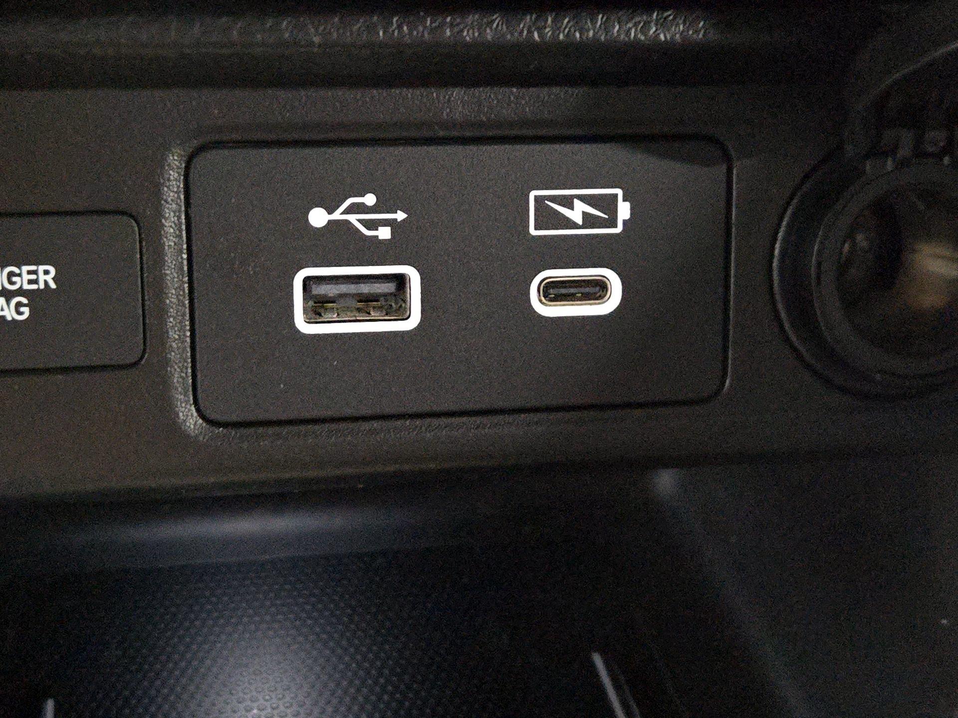 Thumbnail: 2023 Acura Integra - 17