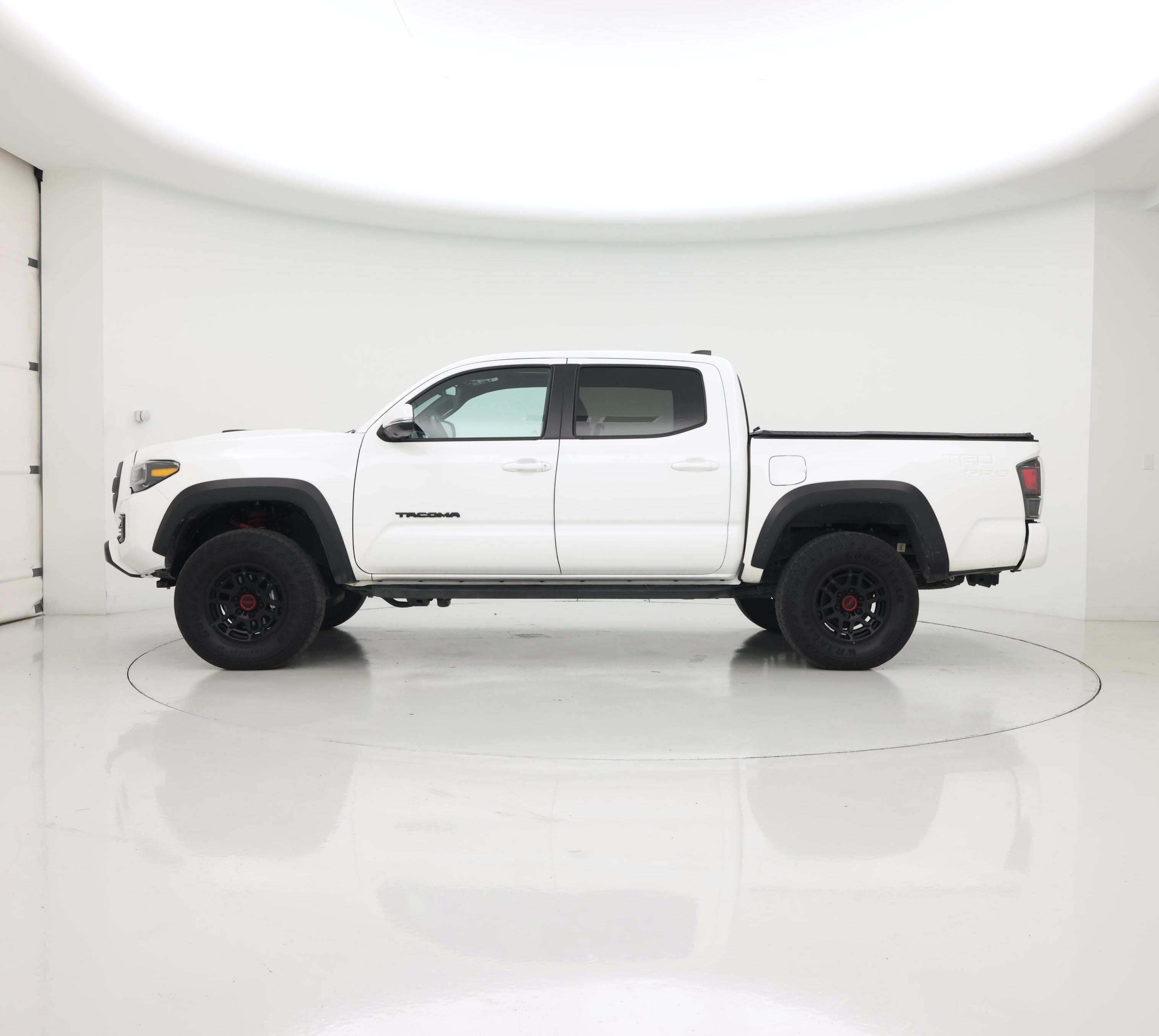 Thumbnail: 2022 Toyota Tacoma - 3