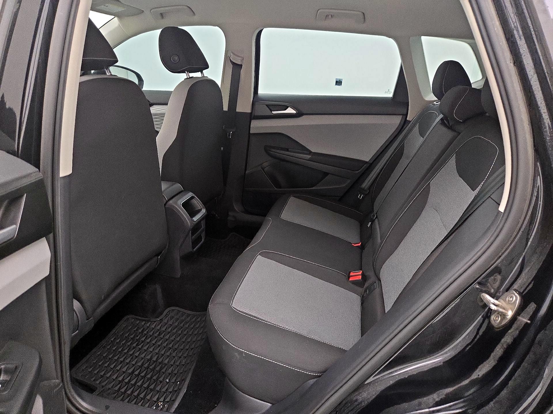 Thumbnail: 2022 Volkswagen Taos - 19