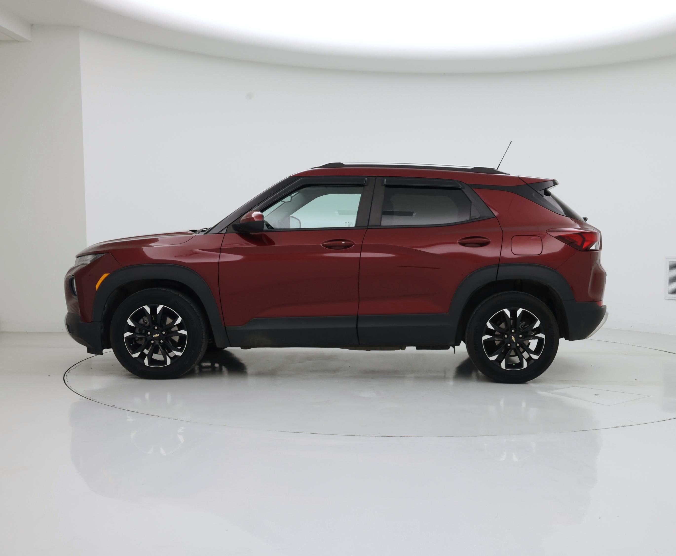 Thumbnail: 2023 Chevrolet TrailBlazer - 3