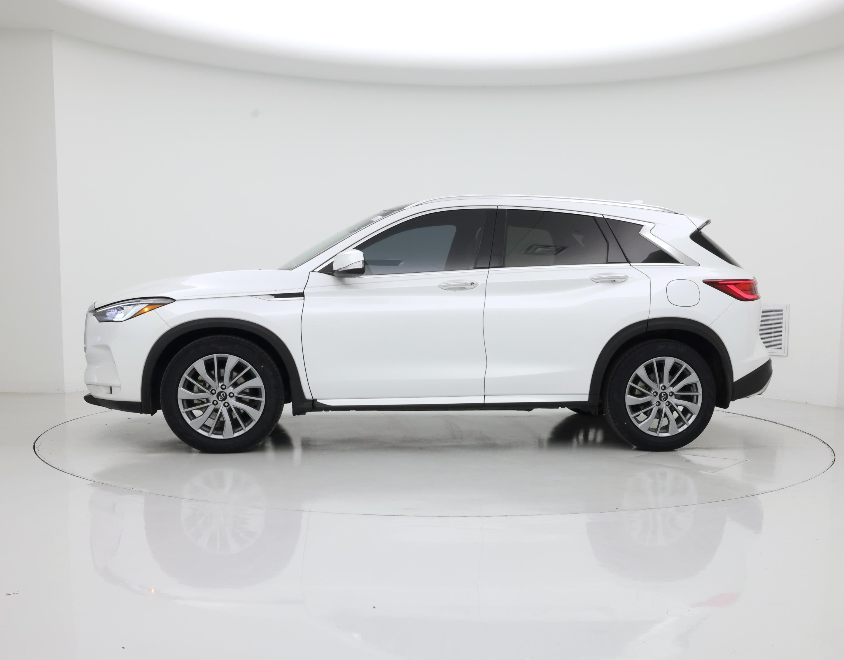 Thumbnail: 2023 INFINITI QX50 - 3