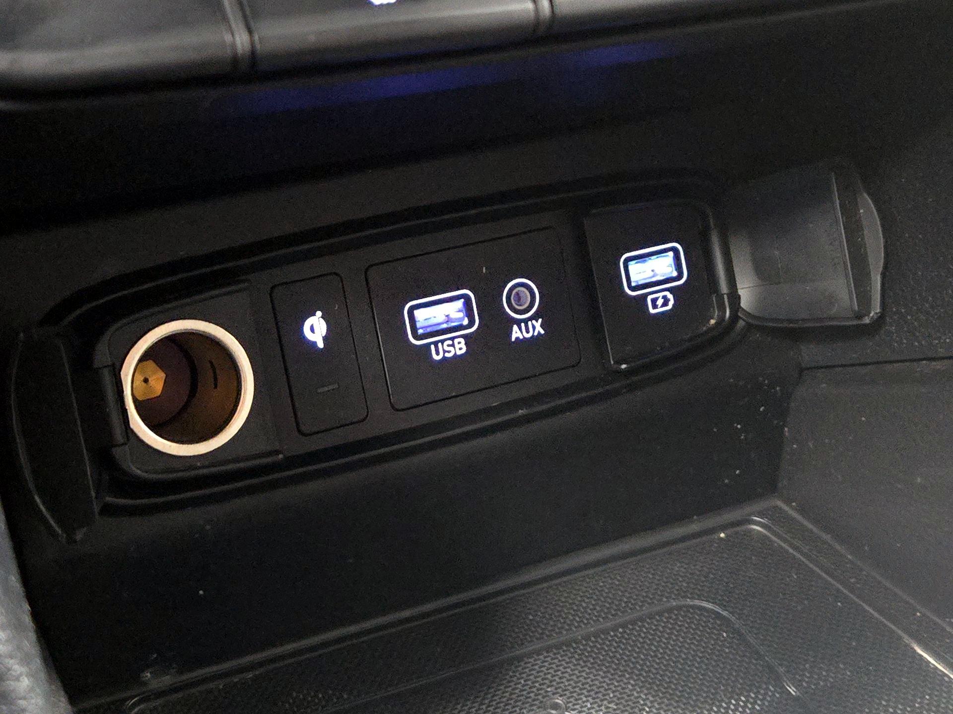 Thumbnail: 2020 Hyundai Santa Fe - 18