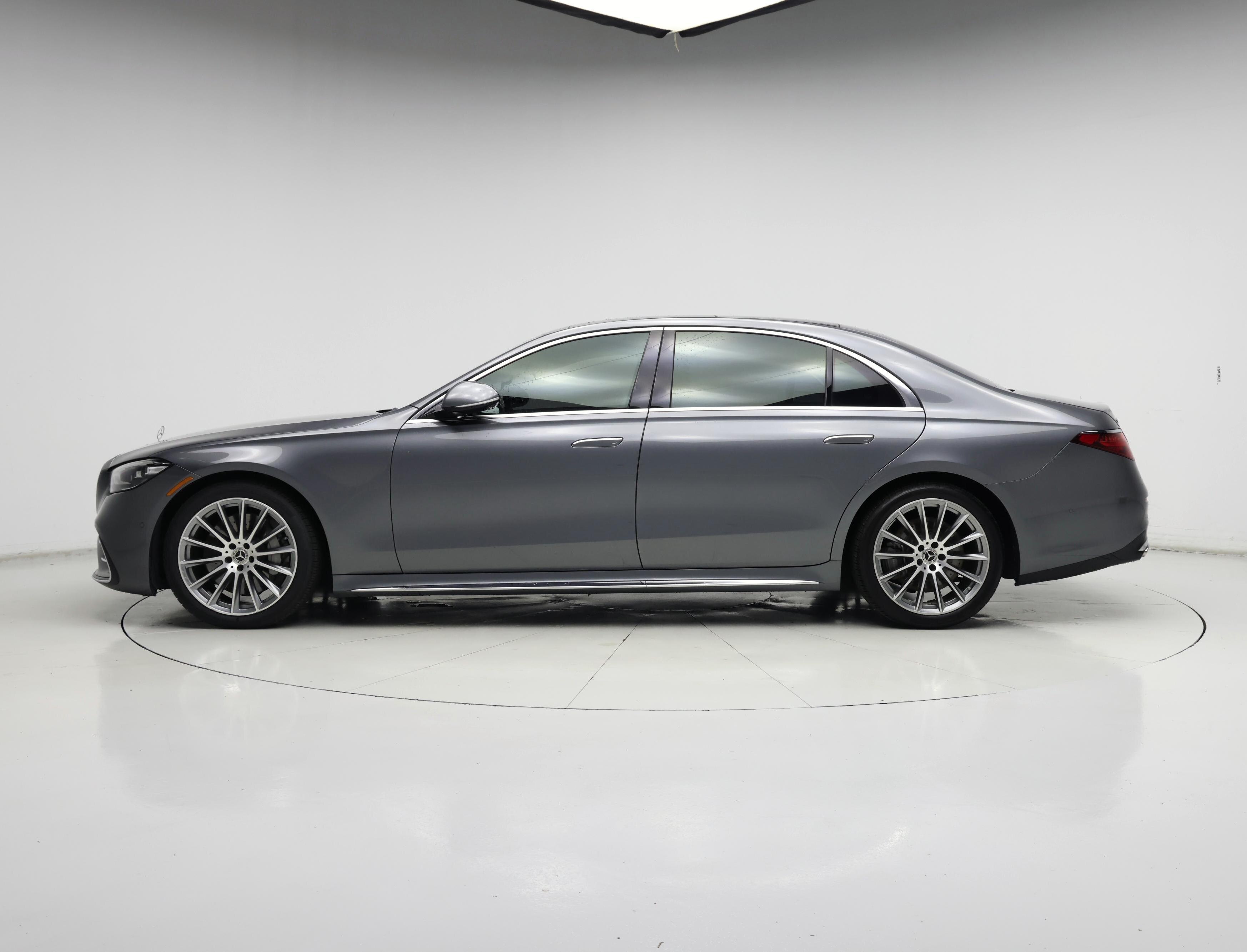 Thumbnail: 2021 Mercedes-Benz S-Class - 3