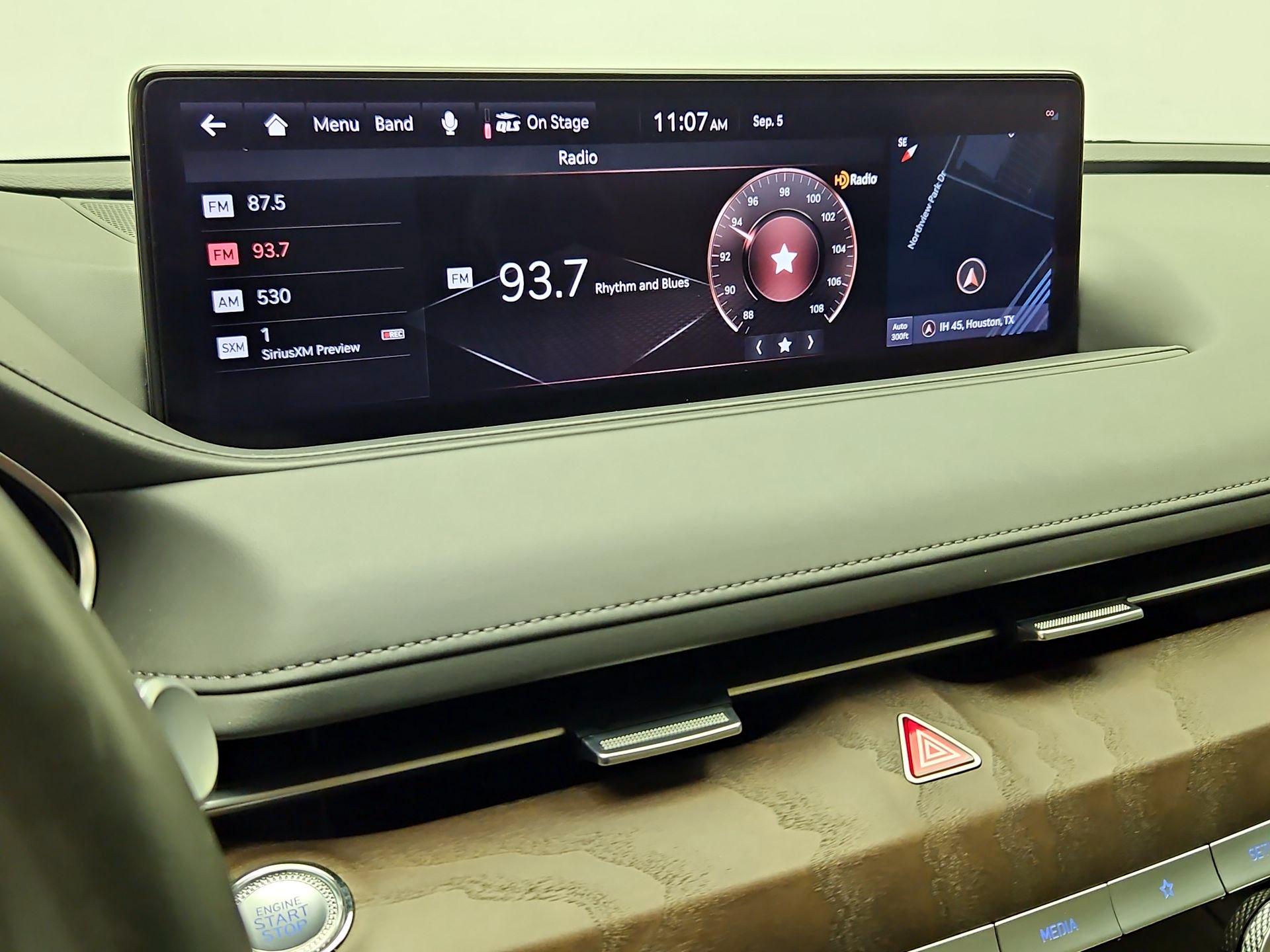 Thumbnail: 2021 Genesis G80 - 16