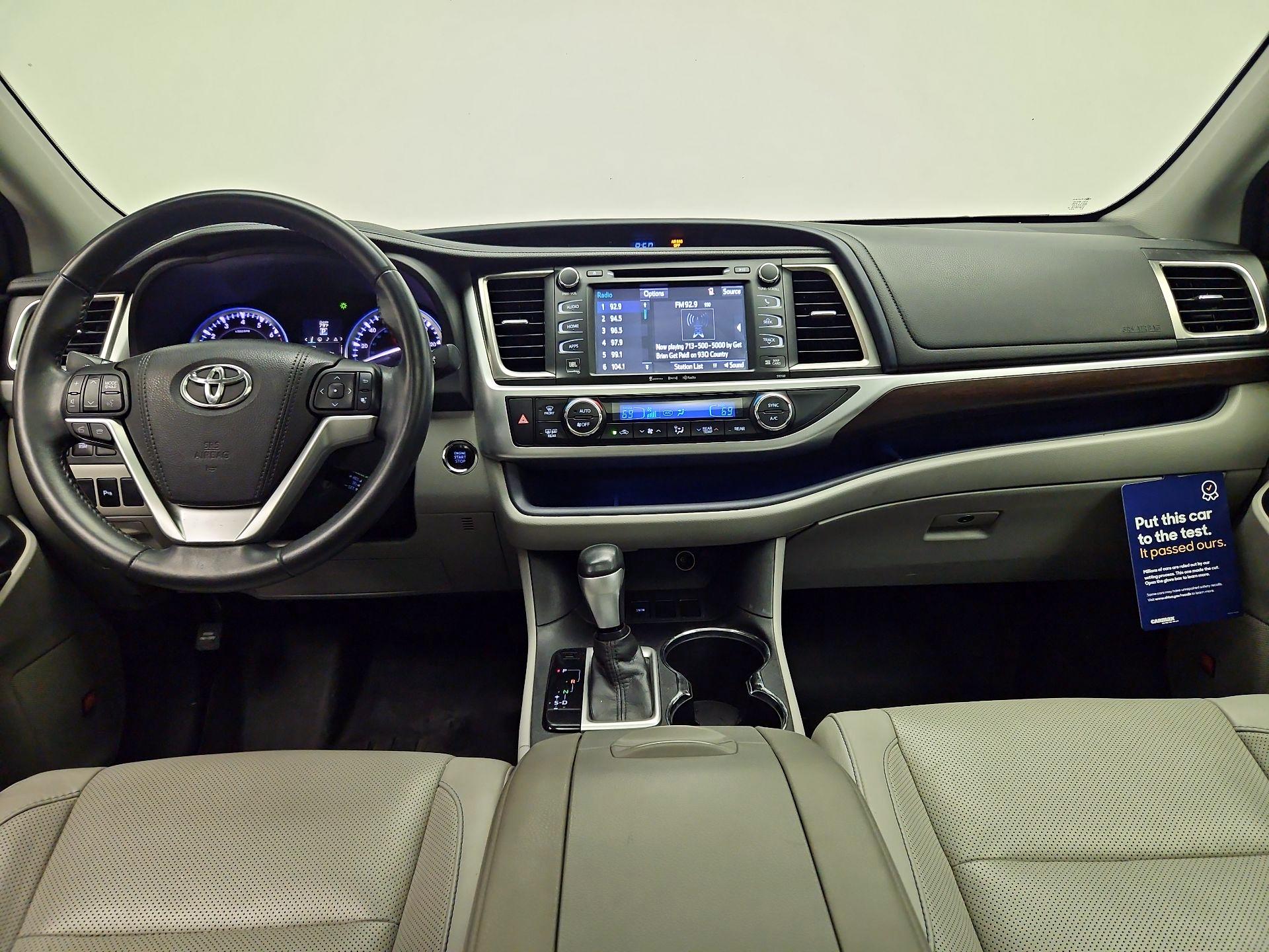 Thumbnail: 2016 Toyota Highlander - 9
