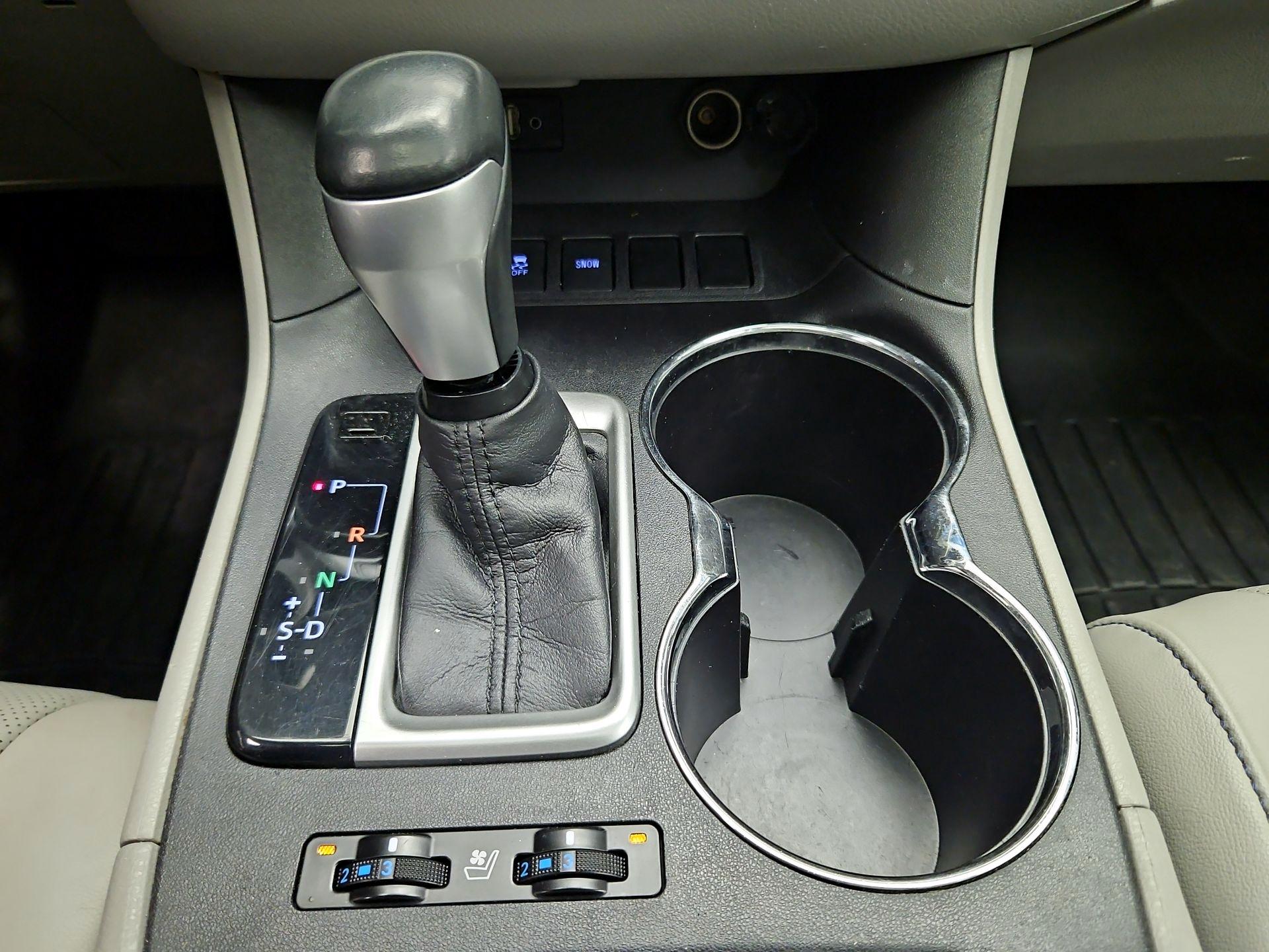 Thumbnail: 2016 Toyota Highlander - 18