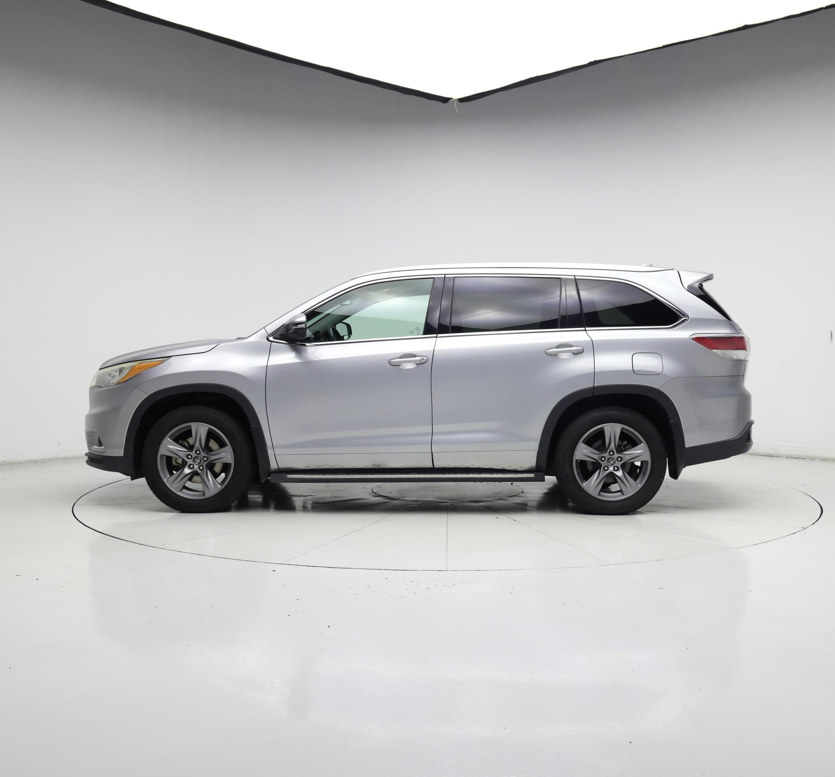 Thumbnail: 2016 Toyota Highlander - 3