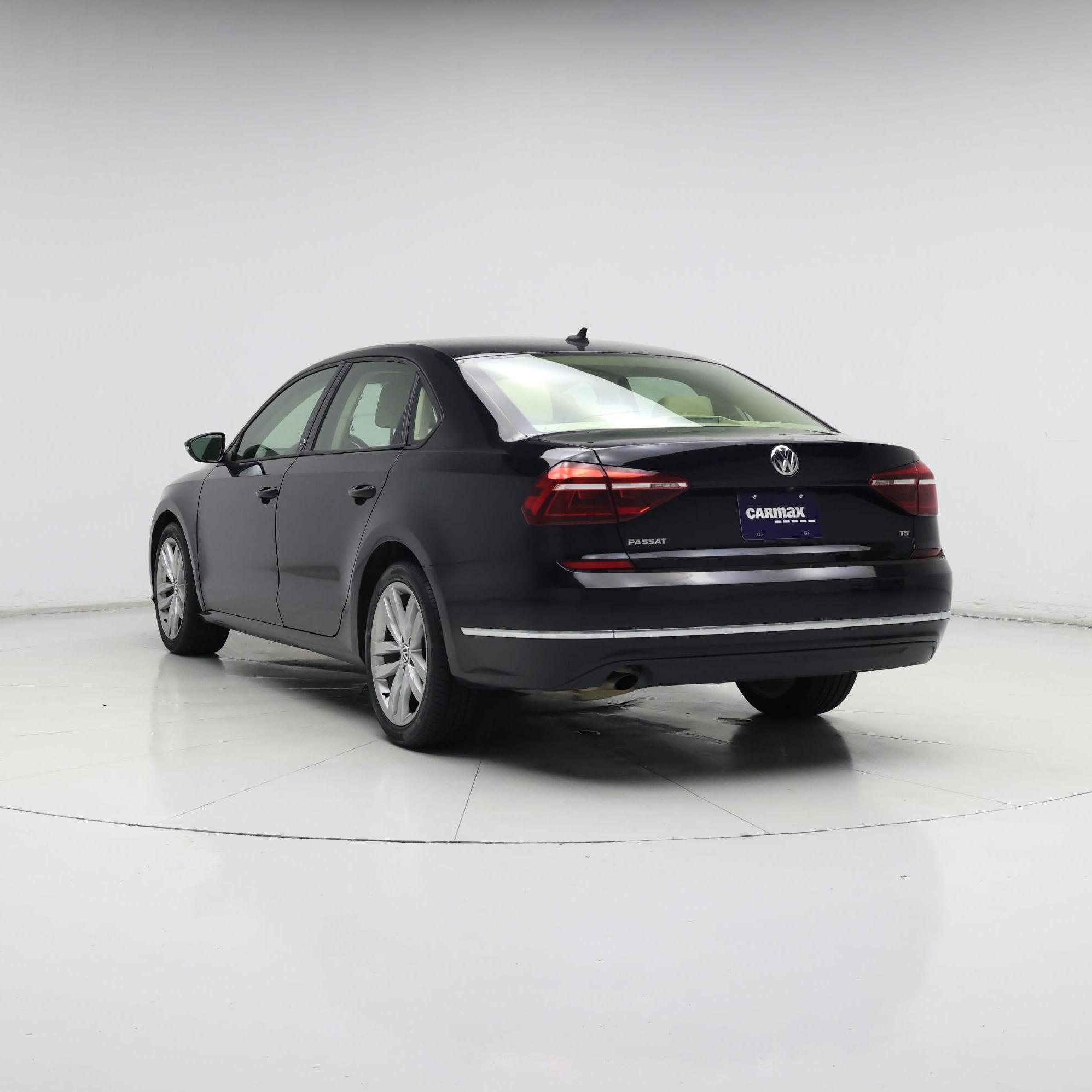 Thumbnail: 2019 Volkswagen Passat - 2