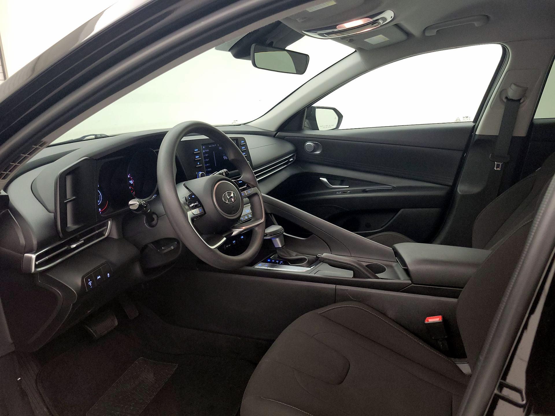 Thumbnail: 2023 Hyundai Elantra - 11
