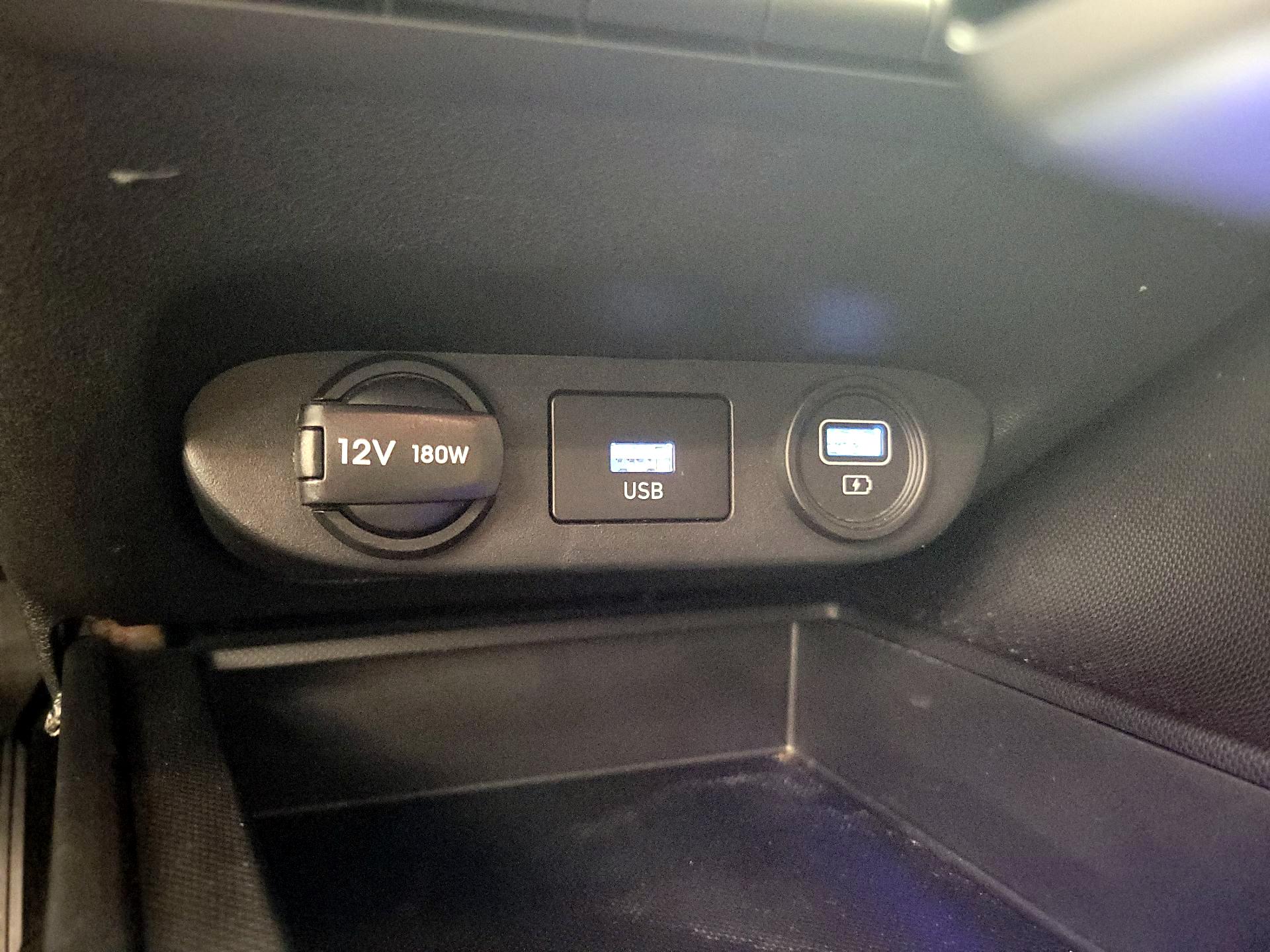 Thumbnail: 2023 Hyundai Elantra - 18
