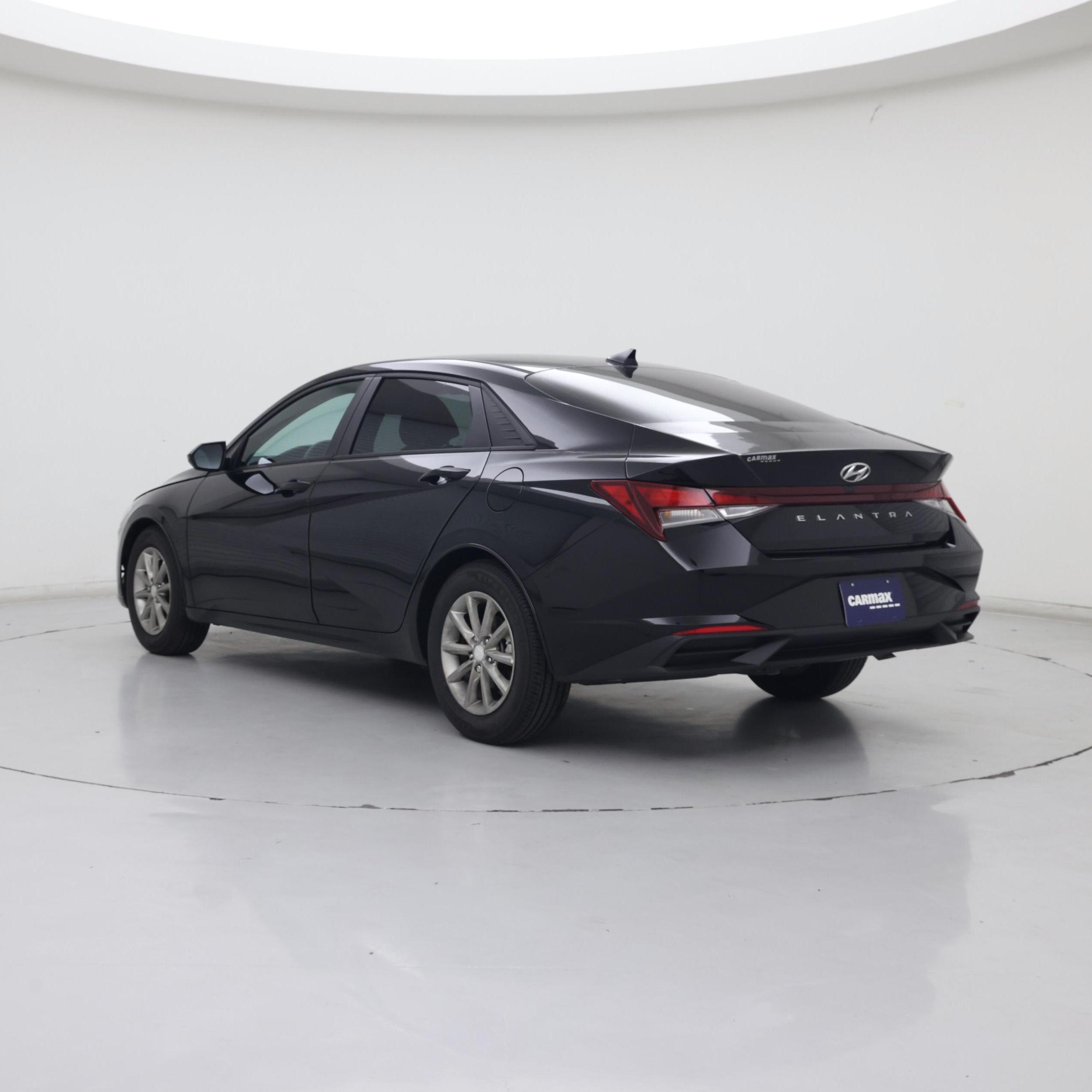 Thumbnail: 2023 Hyundai Elantra - 2