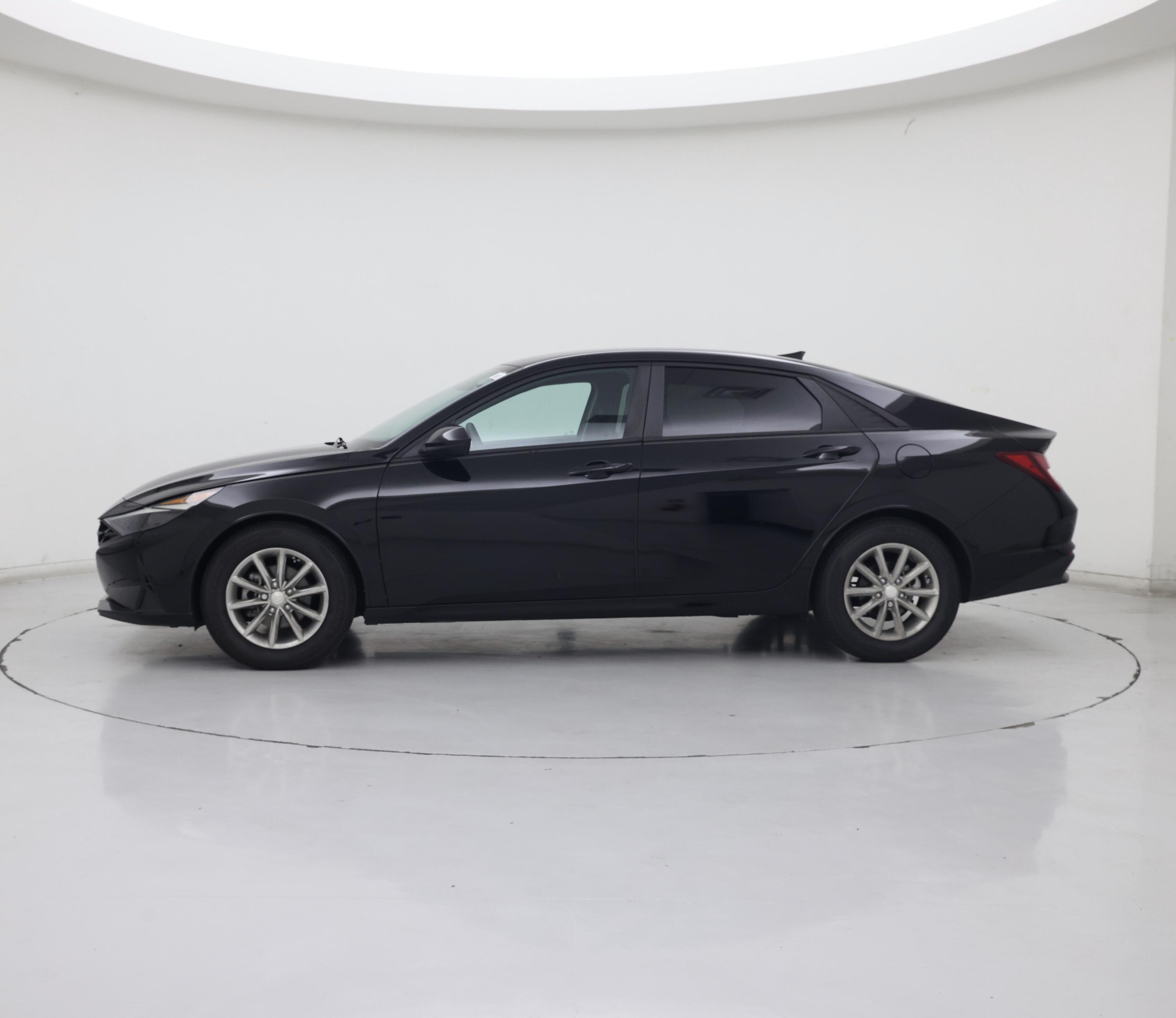 Thumbnail: 2023 Hyundai Elantra - 3