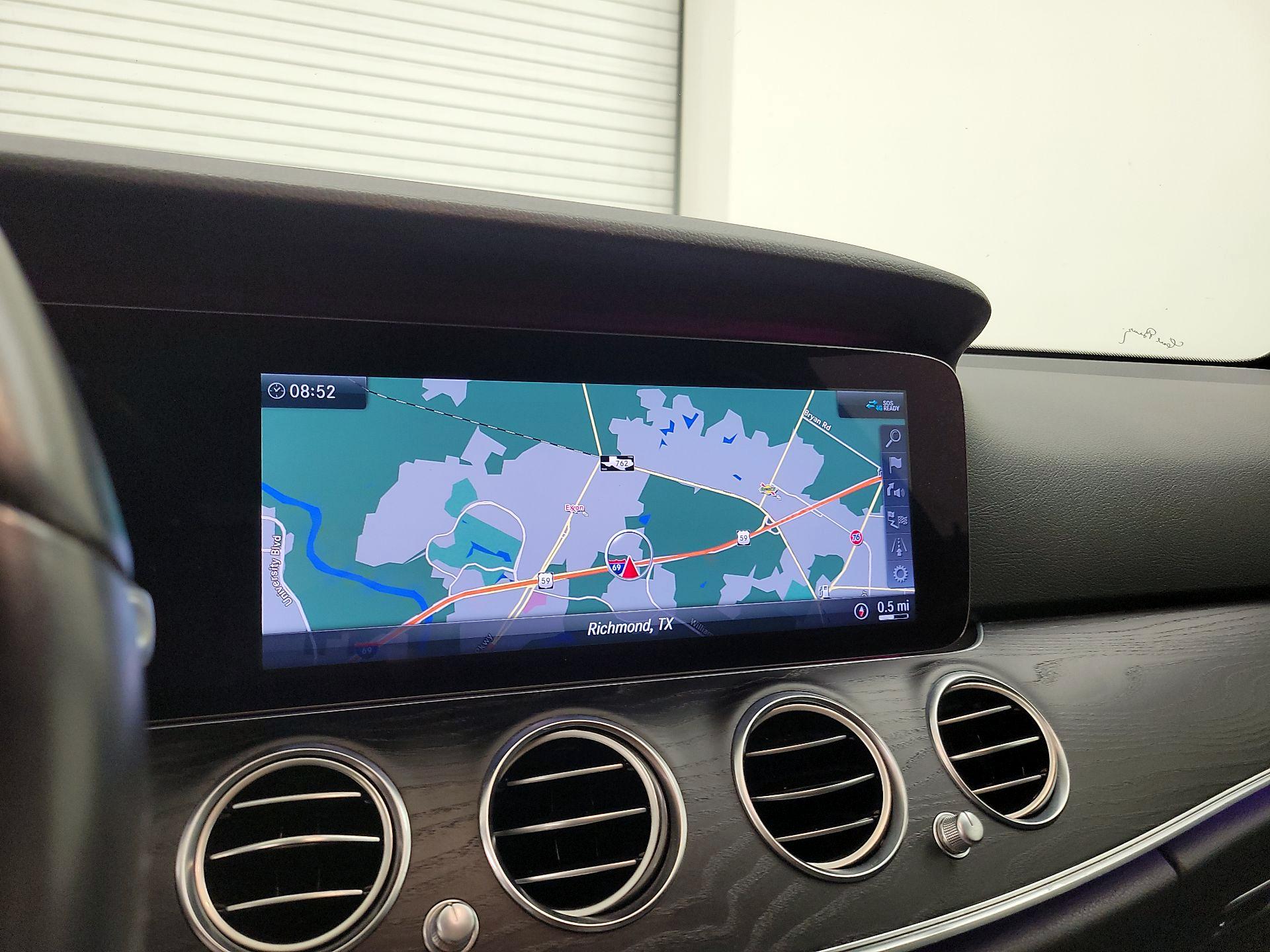 Thumbnail: 2020 Mercedes-Benz E-Class - 14