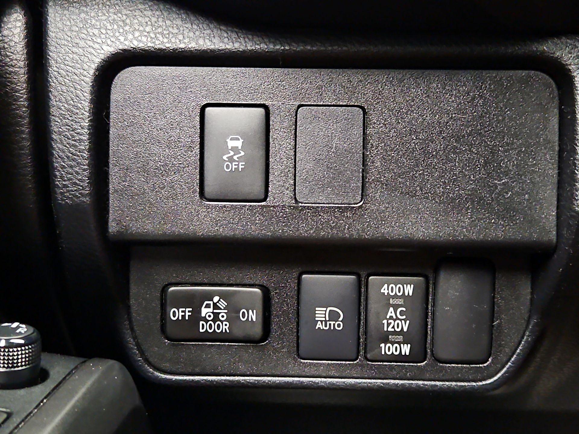 Thumbnail: 2020 Toyota Tacoma - 13