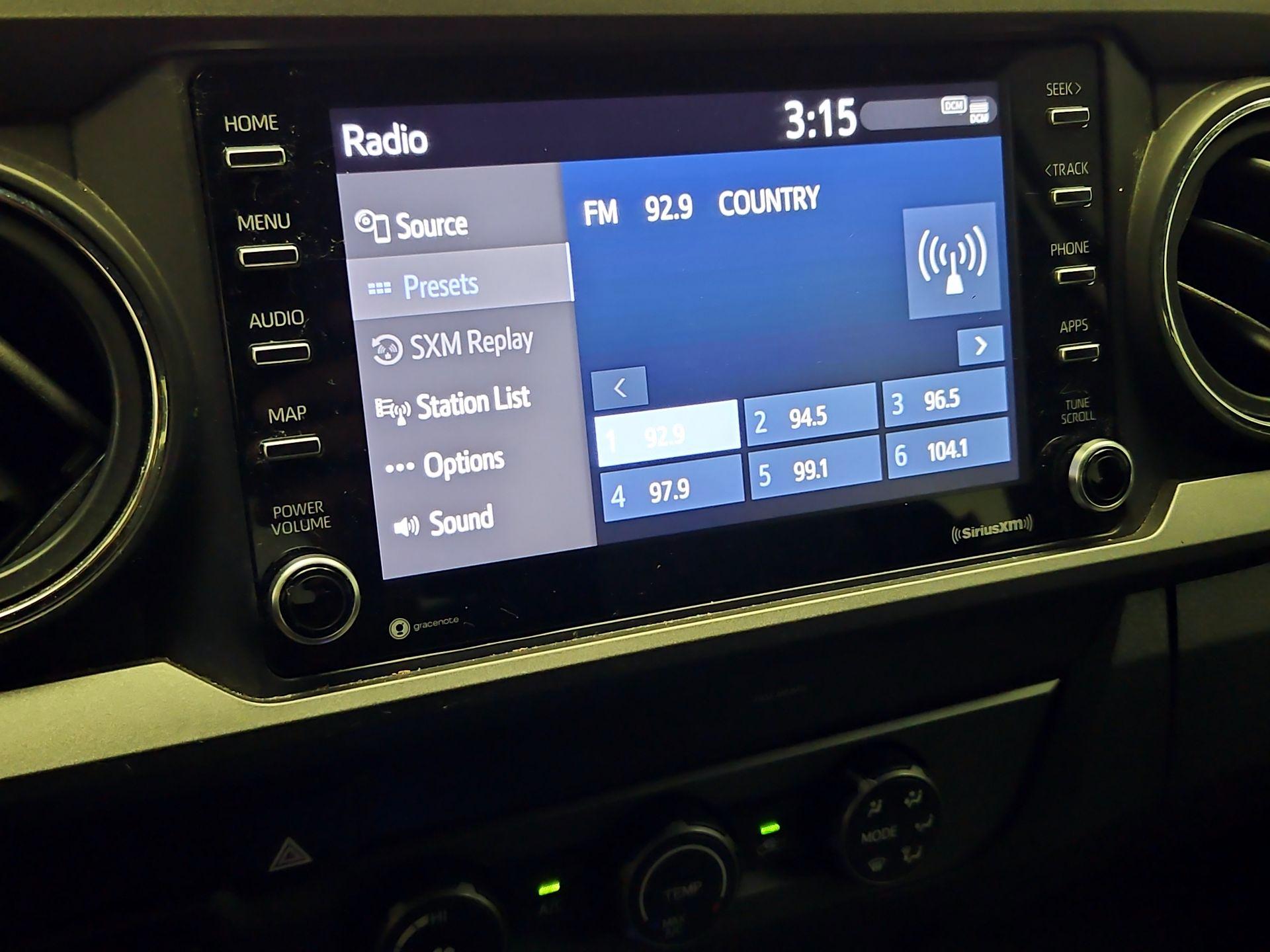 Thumbnail: 2020 Toyota Tacoma - 15