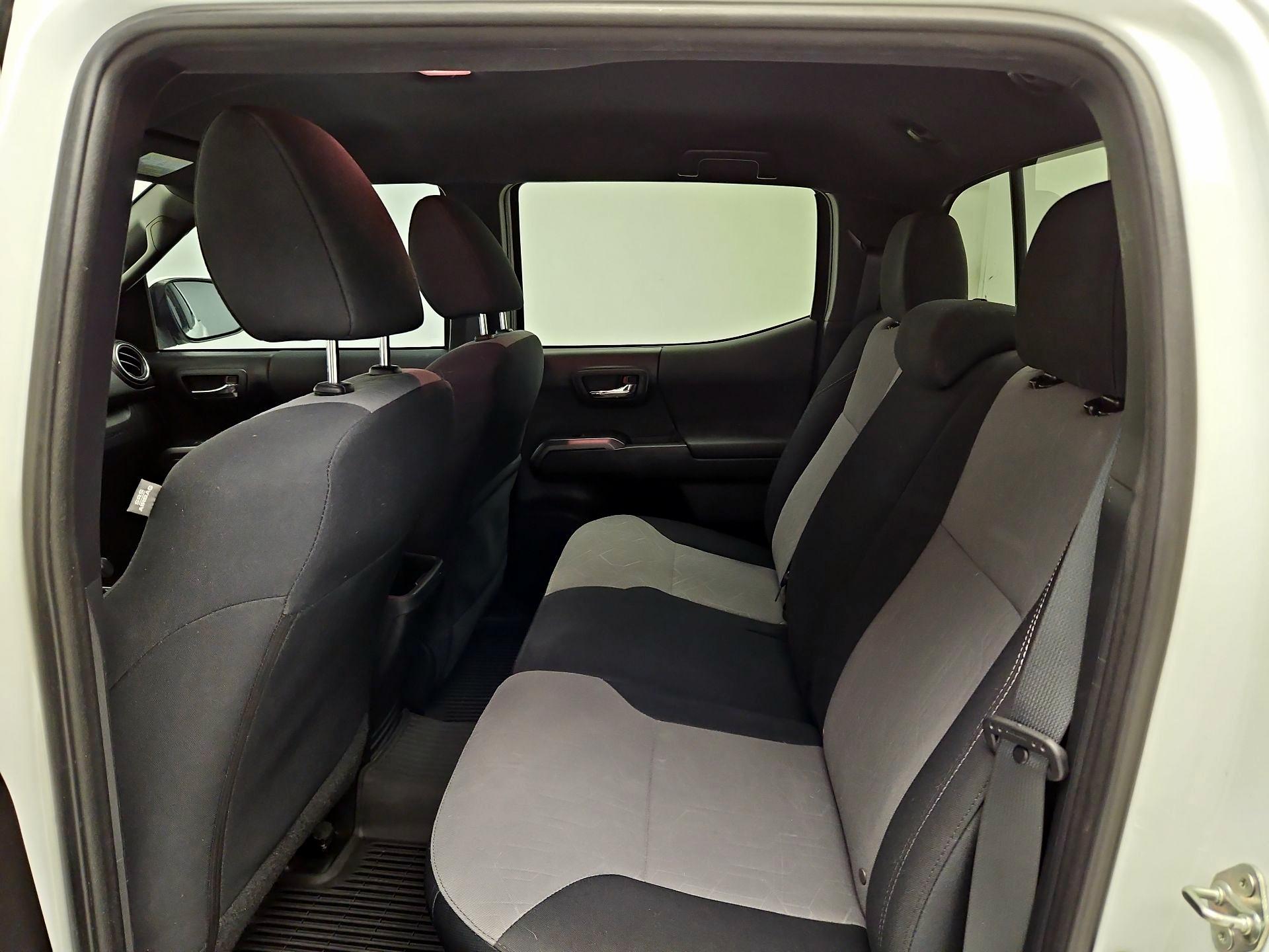 Thumbnail: 2020 Toyota Tacoma - 19