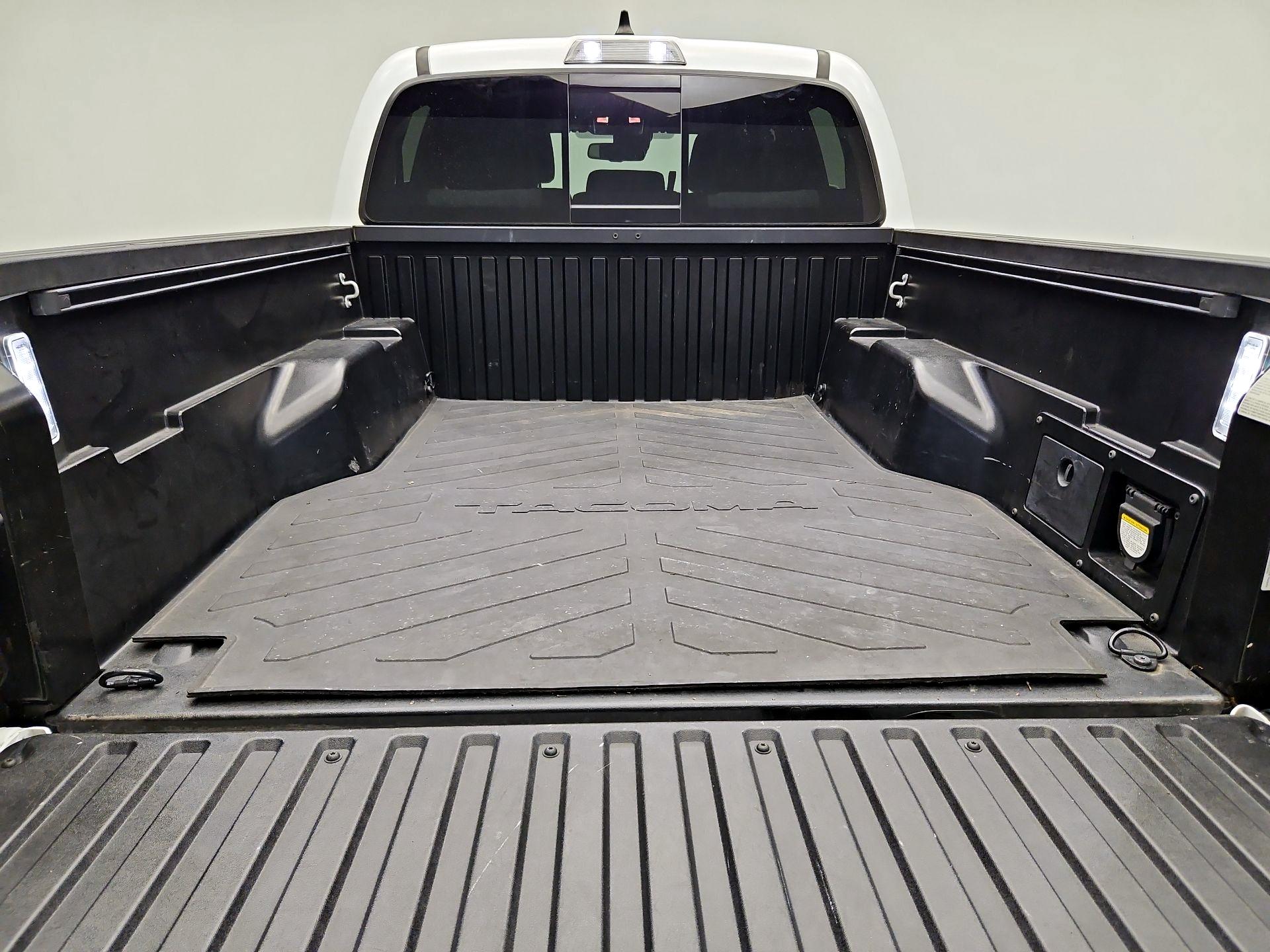 Thumbnail: 2020 Toyota Tacoma - 20