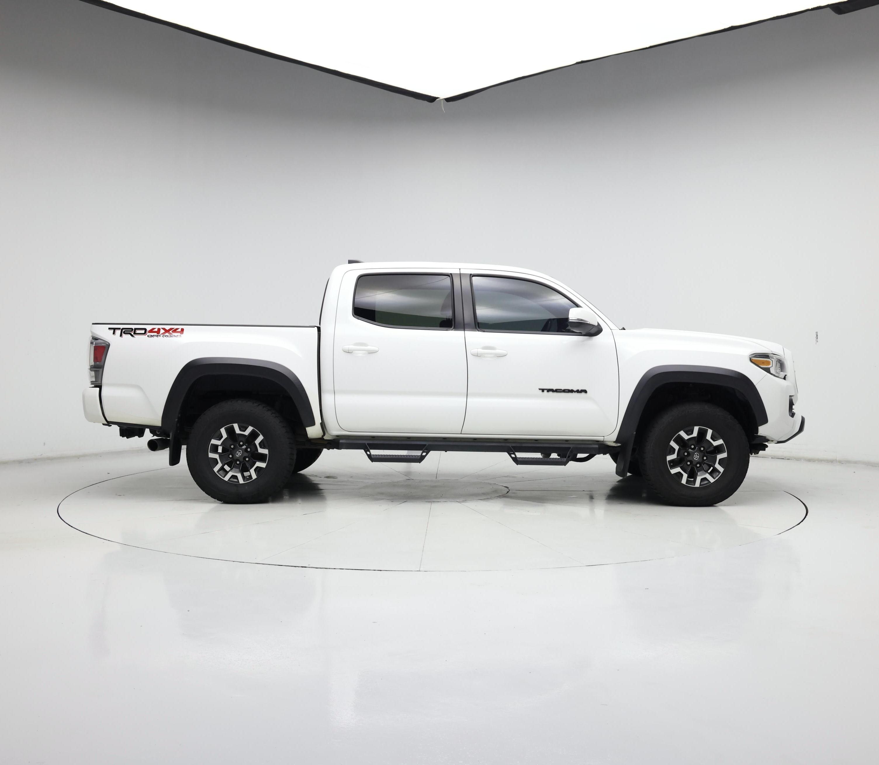 Thumbnail: 2020 Toyota Tacoma - 7