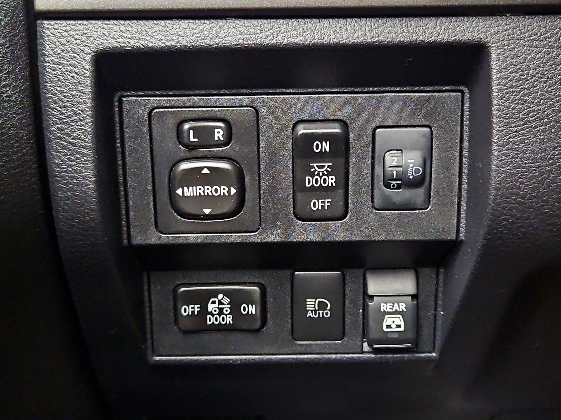 Thumbnail: 2021 Toyota Tundra - 13