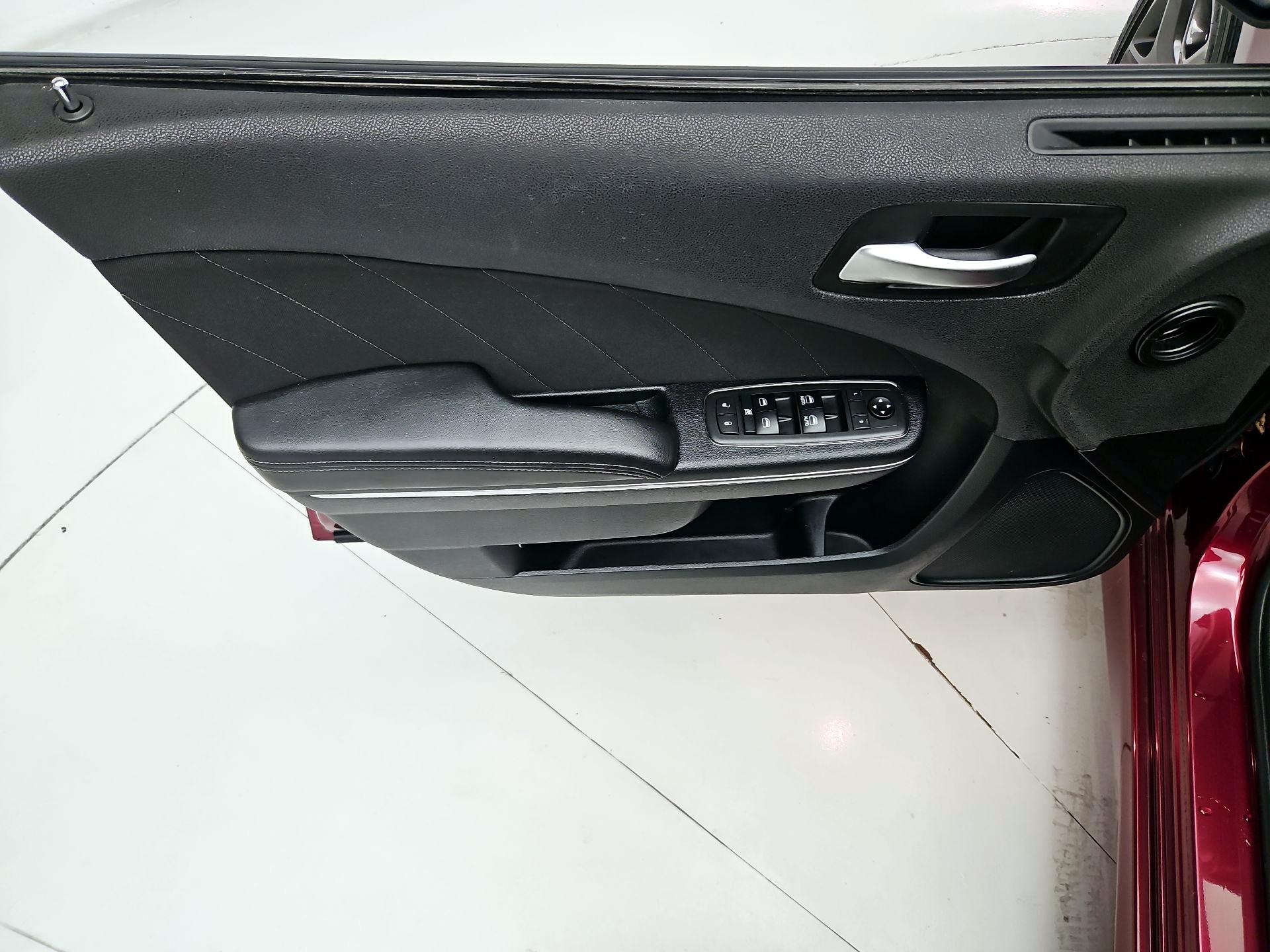 Thumbnail: 2018 Dodge Charger - 12