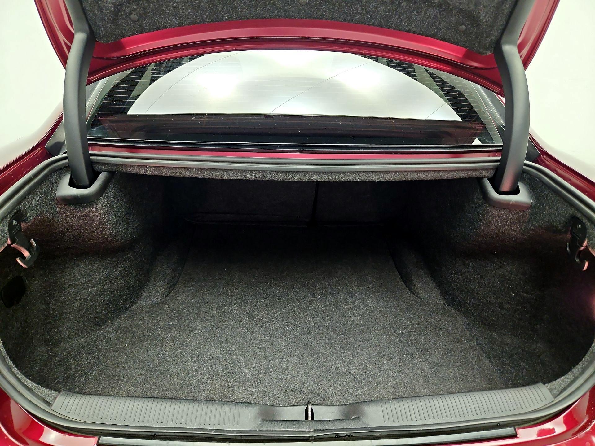 Thumbnail: 2018 Dodge Charger - 20