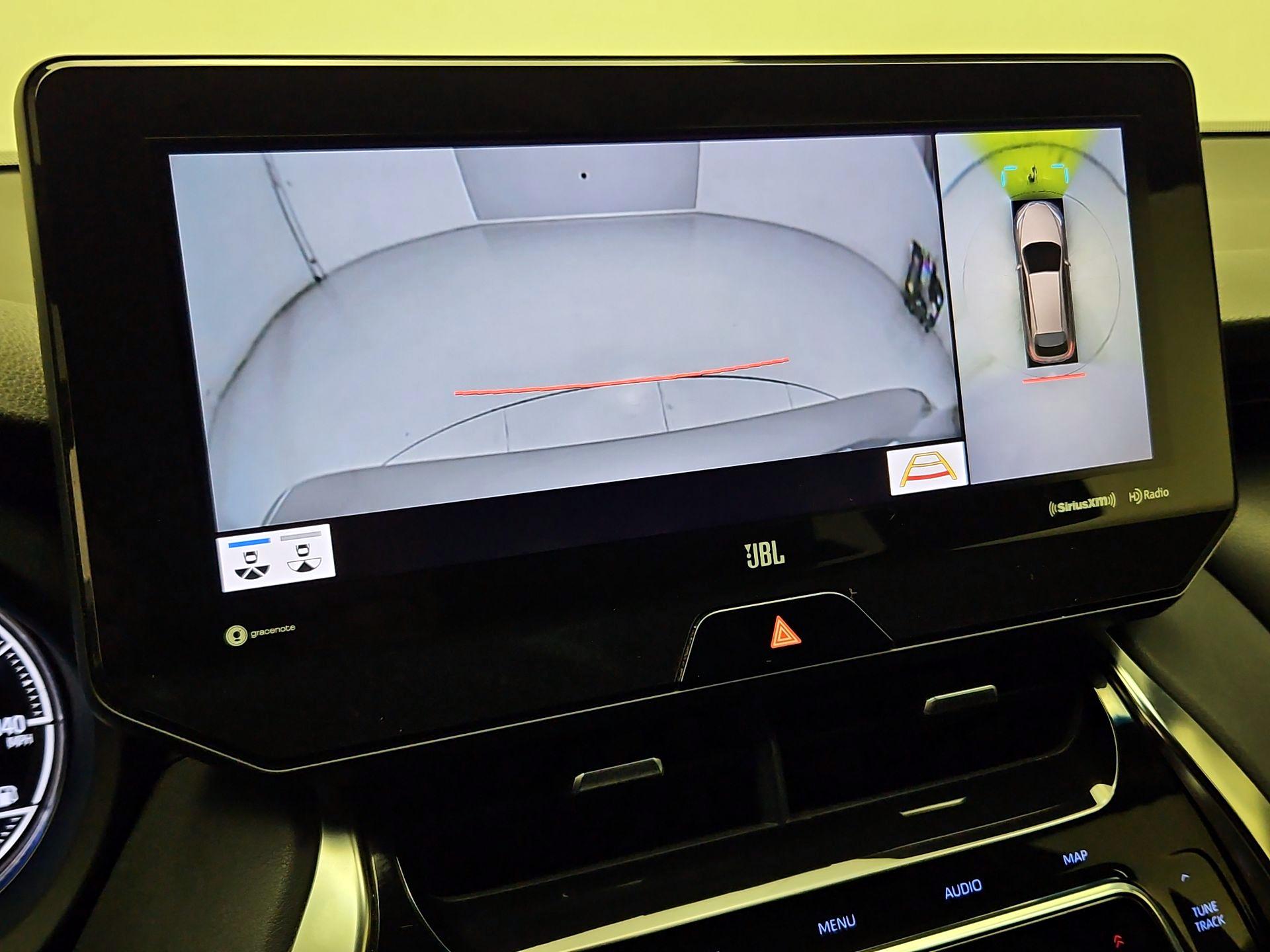 Thumbnail: 2021 Toyota Venza - 15