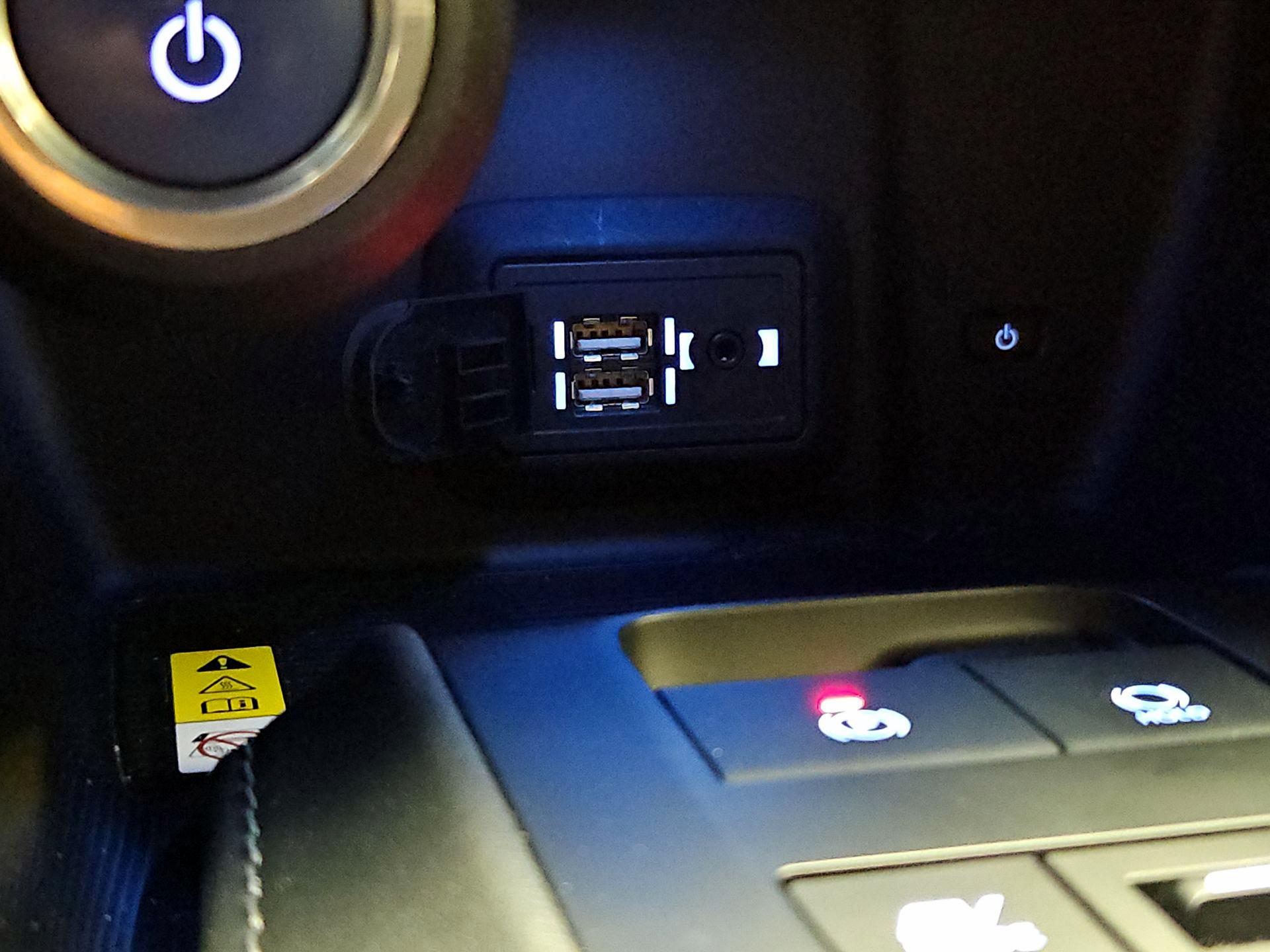 Thumbnail: 2021 Toyota Venza - 19