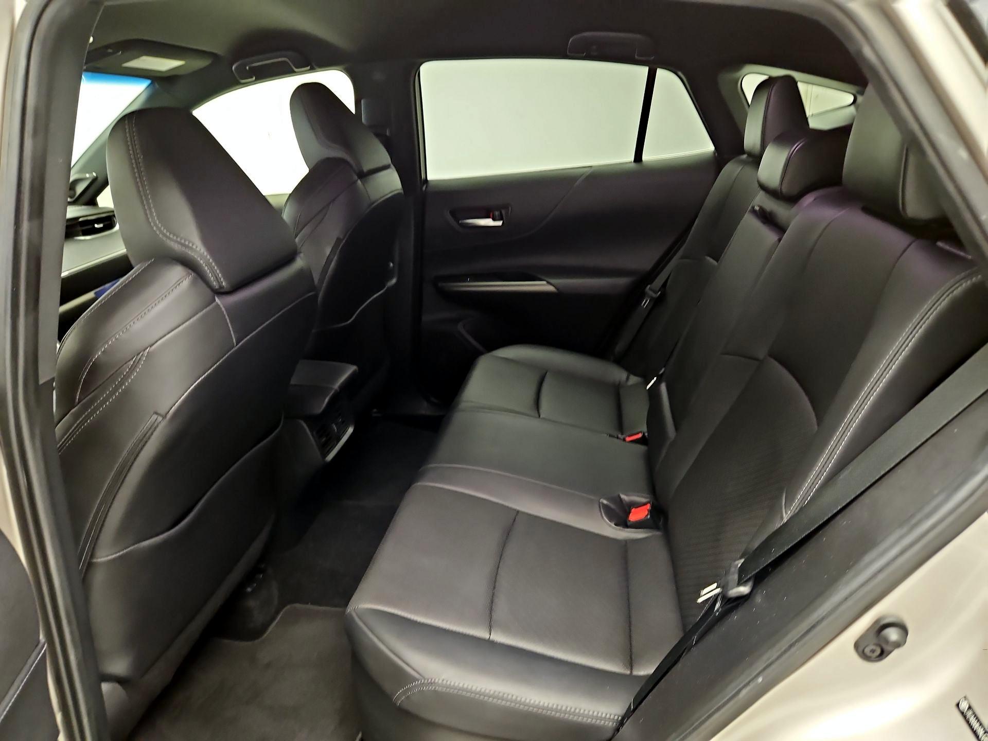 Thumbnail: 2021 Toyota Venza - 20