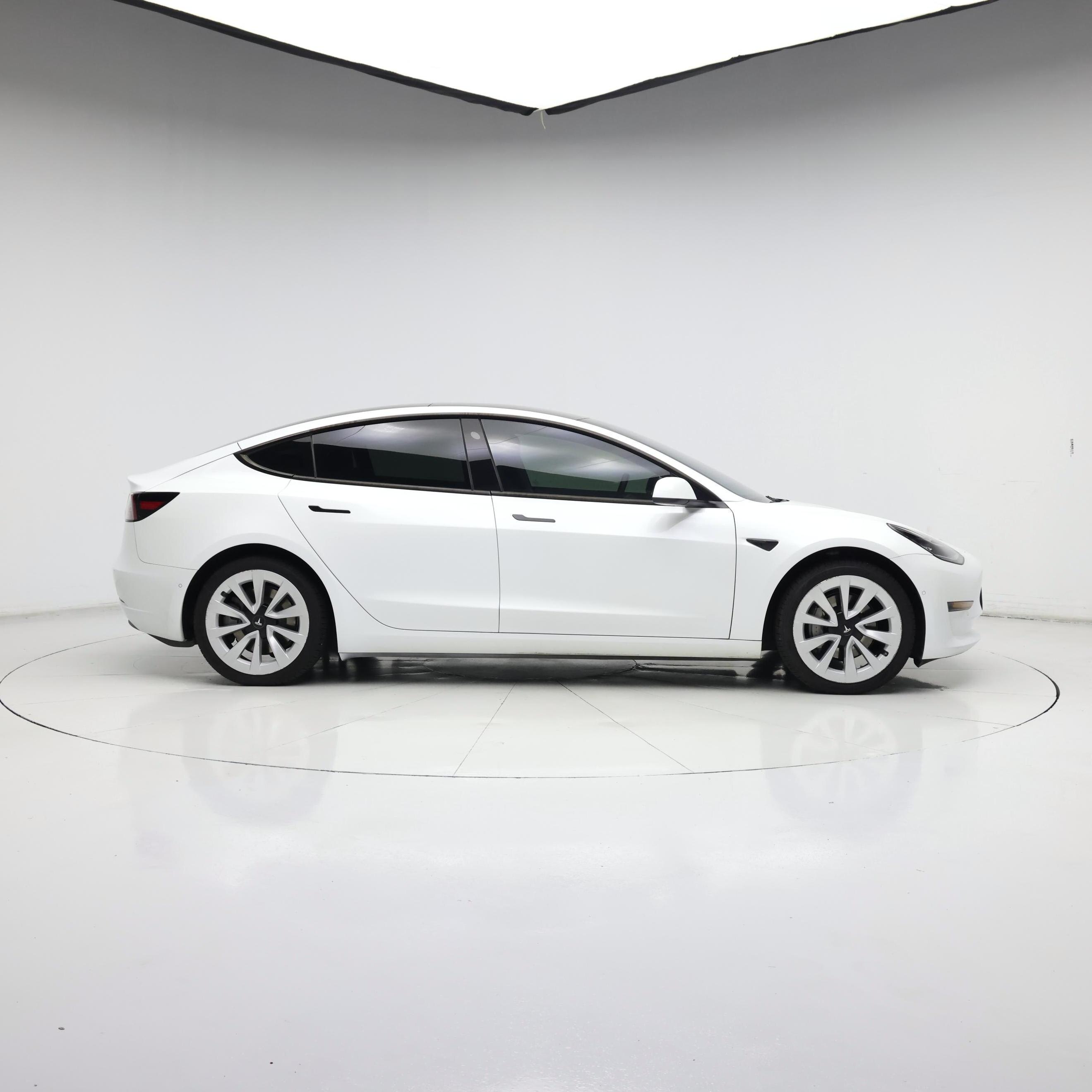 Thumbnail: 2022 Tesla Model 3 - 7