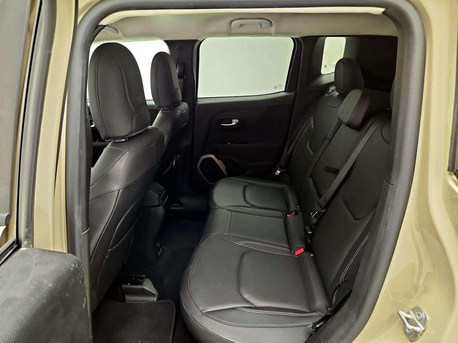 Thumbnail: 2015 Jeep Renegade - 19