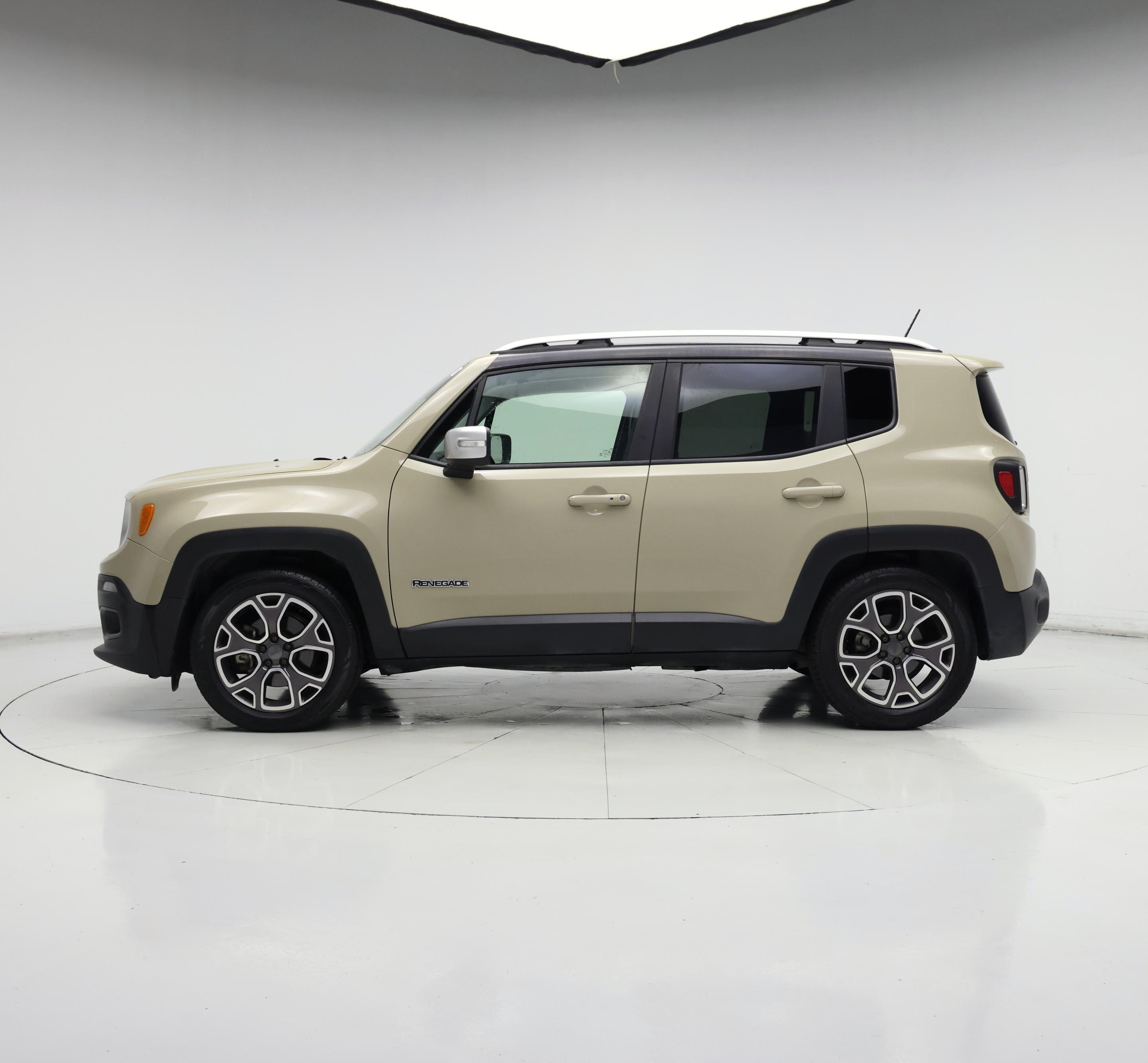 Thumbnail: 2015 Jeep Renegade - 3