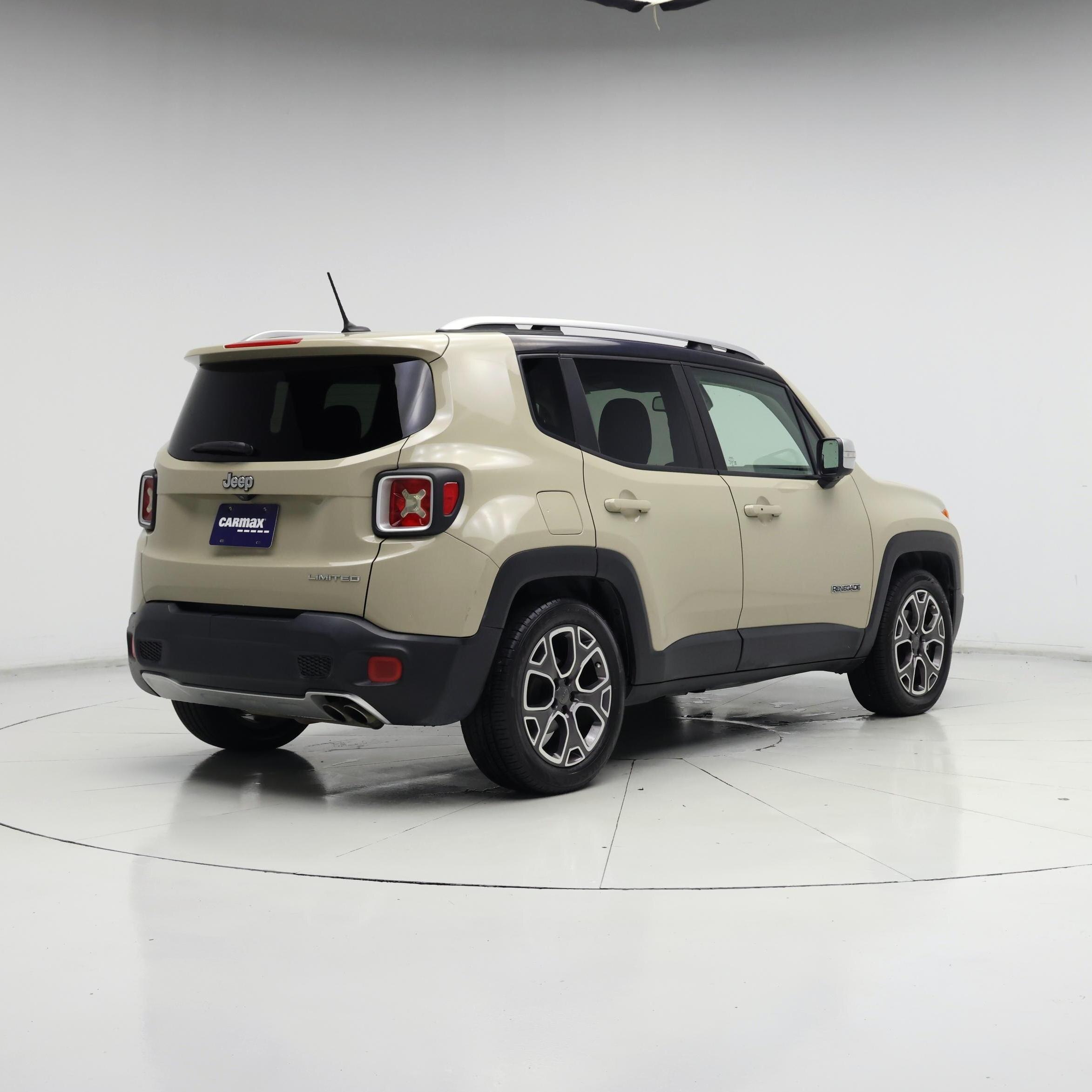 Thumbnail: 2015 Jeep Renegade - 8