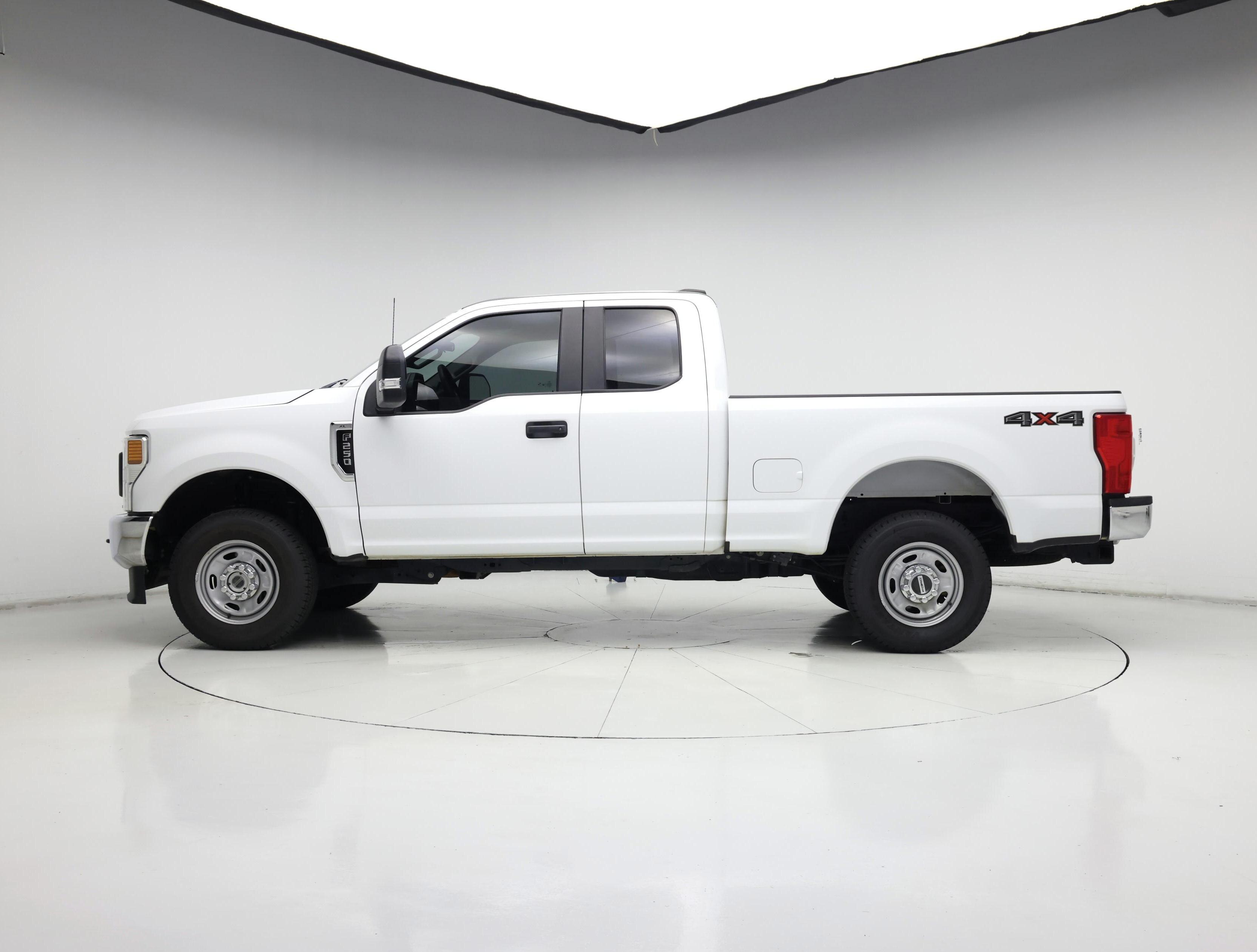 Thumbnail: 2022 Ford F-250 - 3